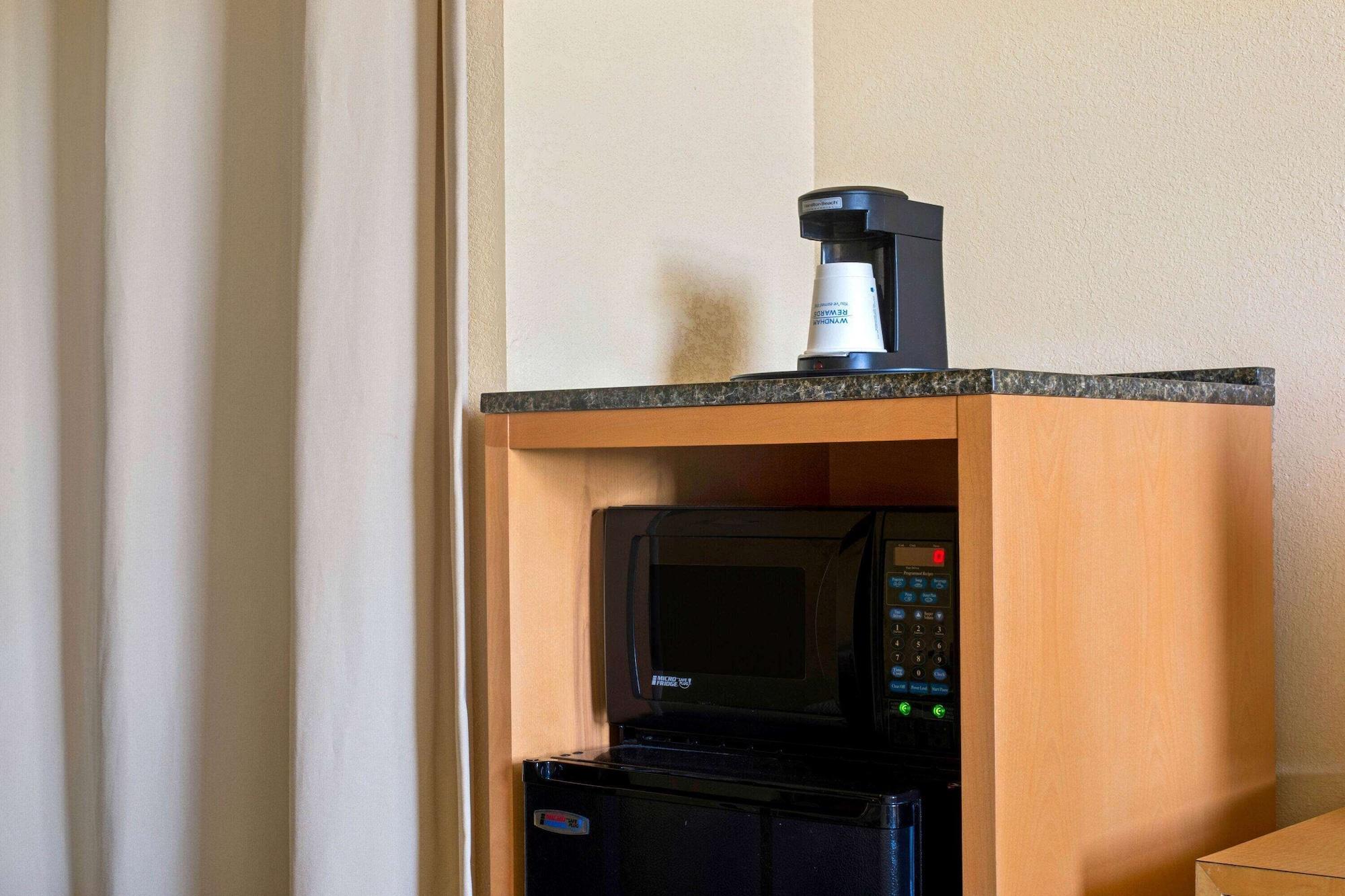 Set de Habitación La Quinta Inn & Suites by Wyndham Sunrise