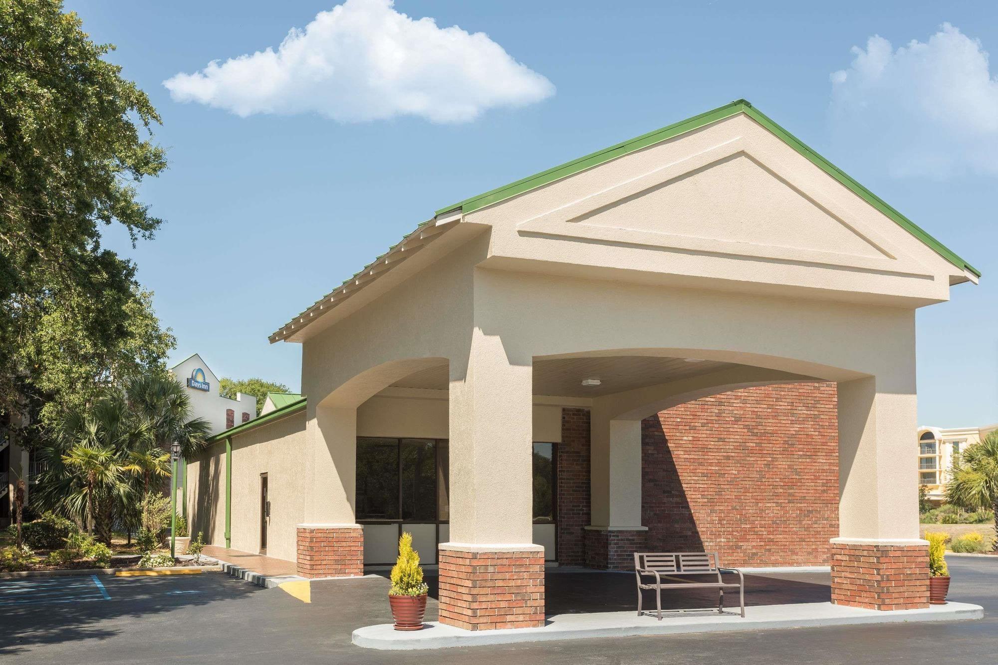 Varios Days Inn by Wyndham Mt Pleasant-Charleston-Patriots Point