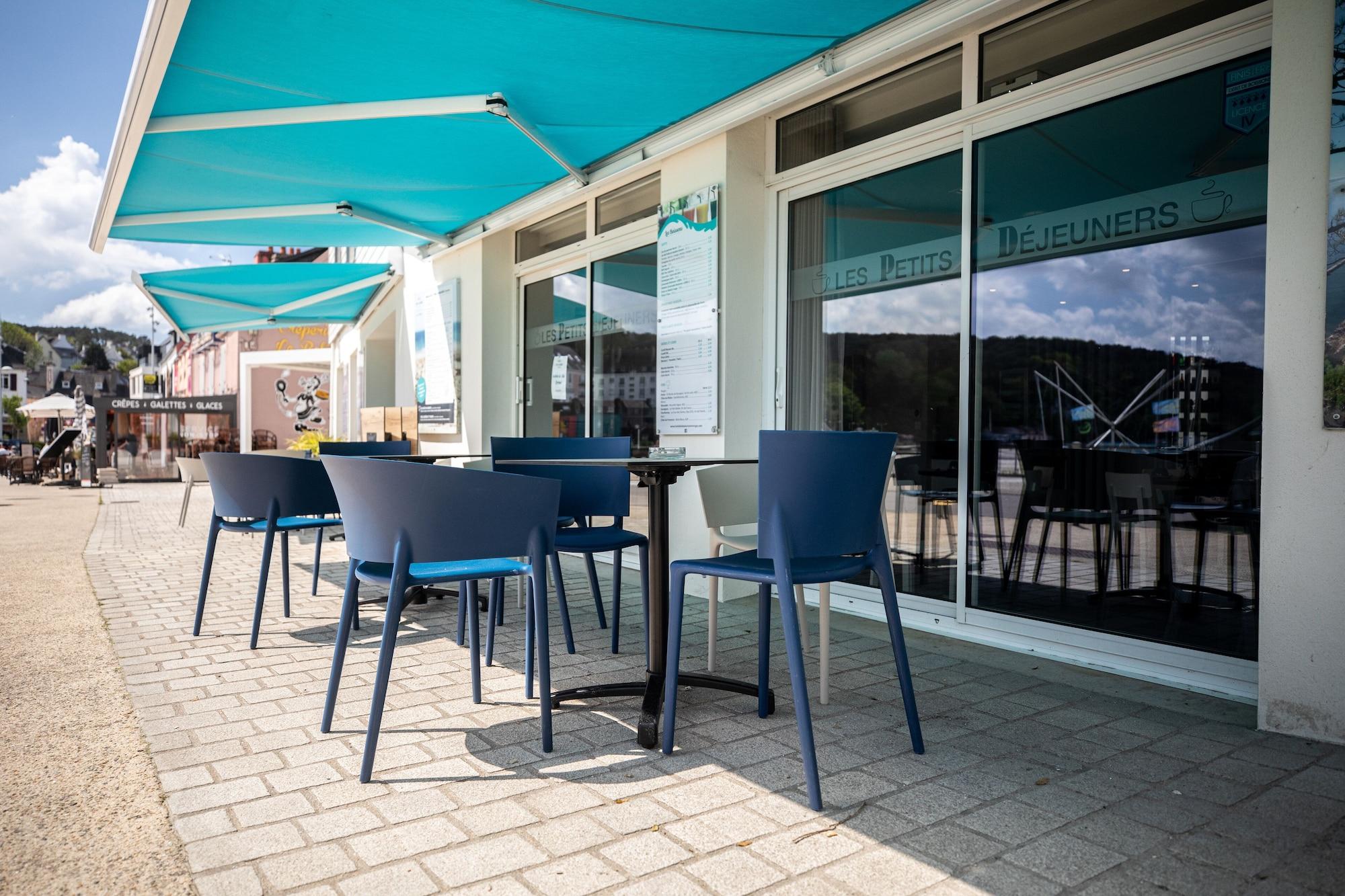 Vista Exterior Hotel de la Baie