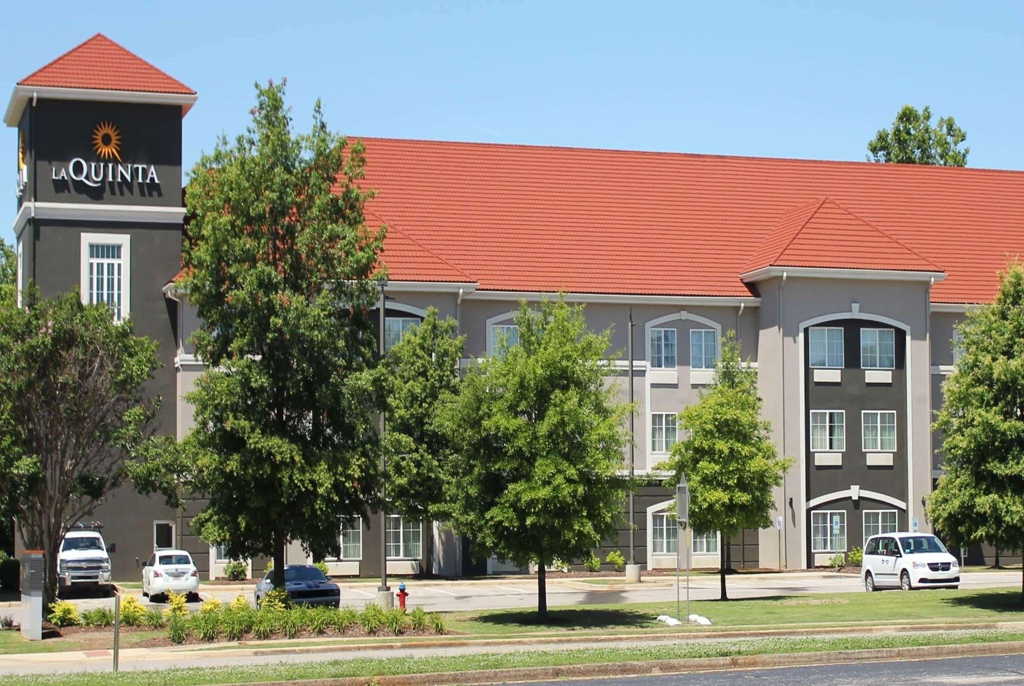 Vista Exterior La Quinta Inn & Suites by Wyndham Huntsville Airport Madison