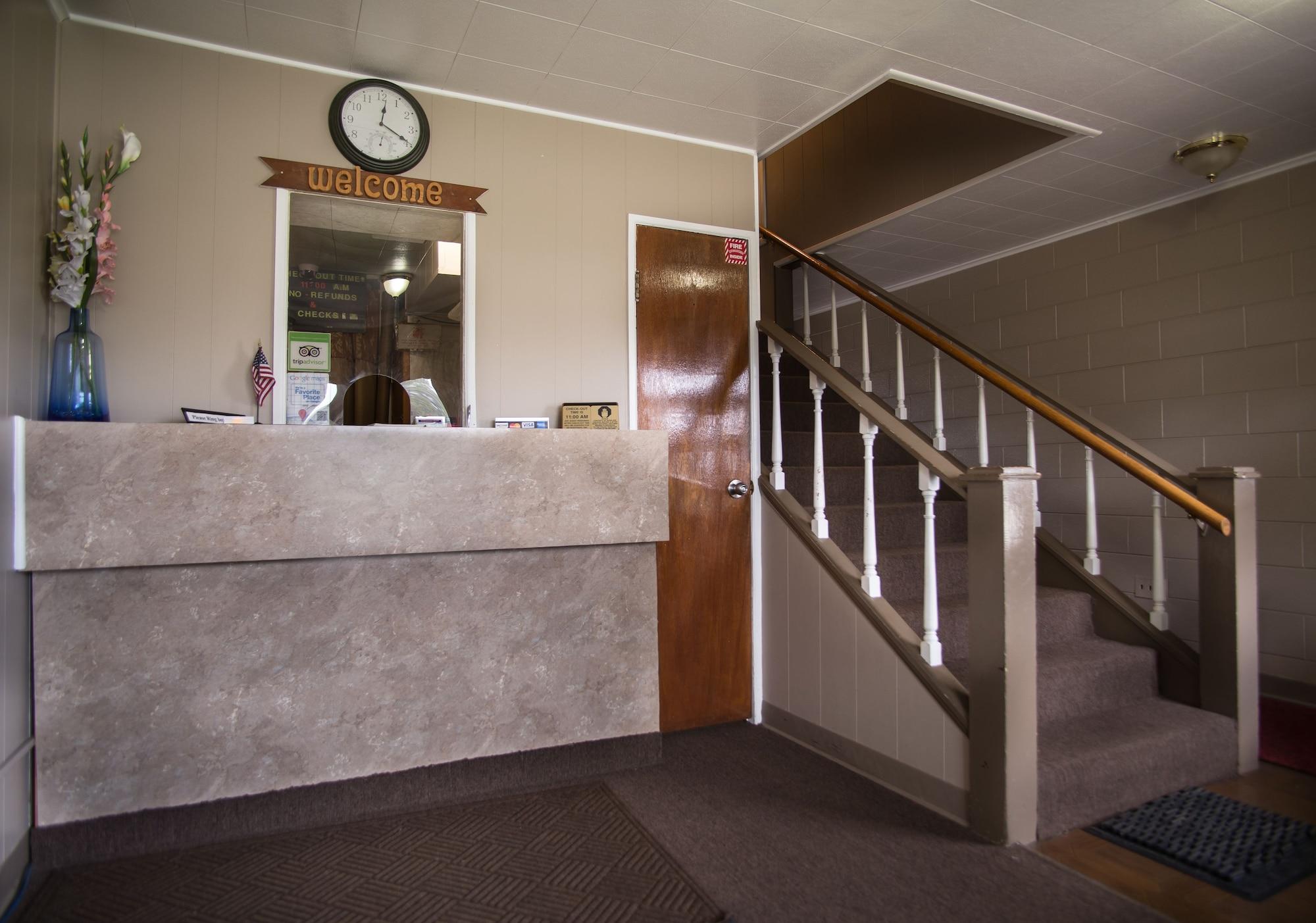 Vista Lobby Rosemount Motel