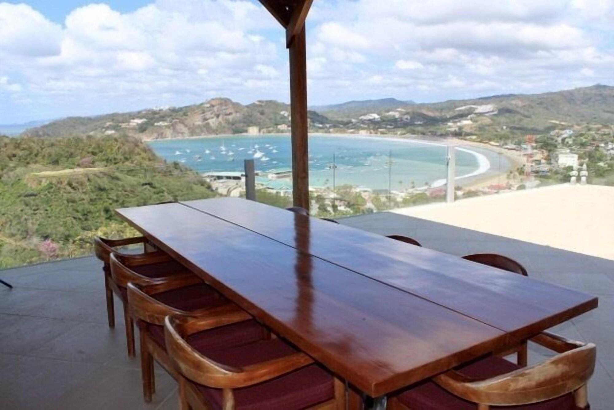Restaurant On The Hill Bed & Breakfast - Adults Only