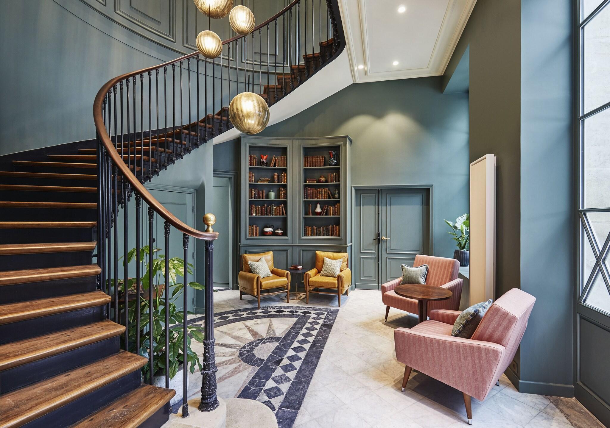 Vista Lobby The Hoxton Paris