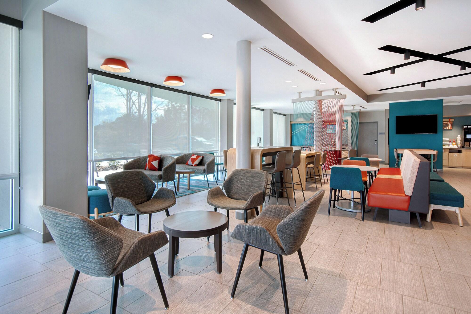 Vista Exterior avid Hotel Fort Mill - Carowinds Blvd by IHG