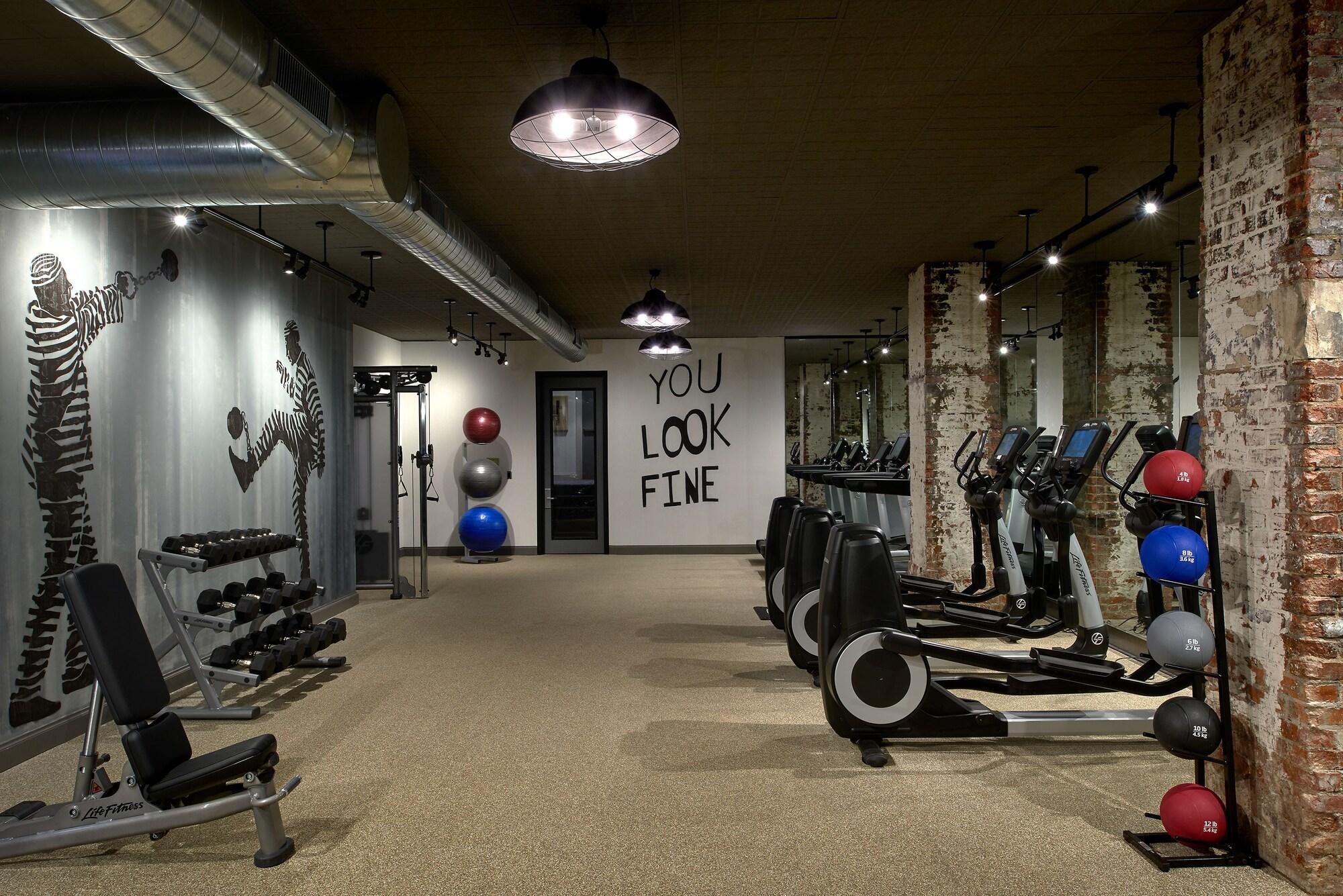 Gimnasio The Union Station Nashville Yards, Autograph Collection