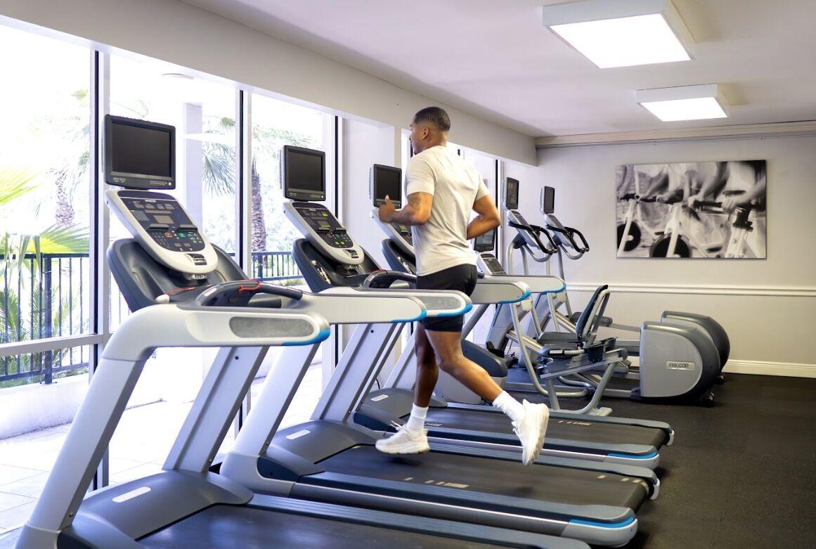 Gimnasio The Whitehall Houston