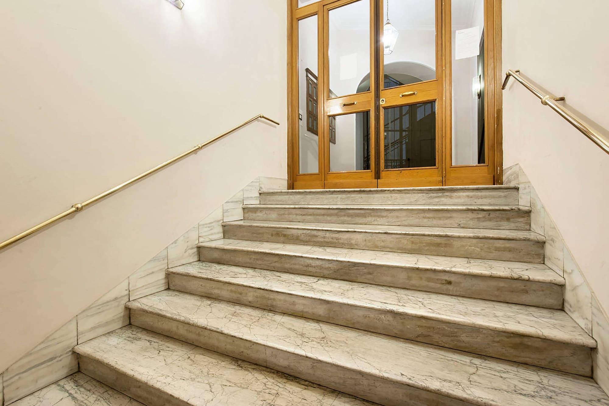 Vista Exterior Hosting Flats