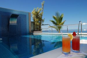 Alojamiento - Hotel Astoria Palace