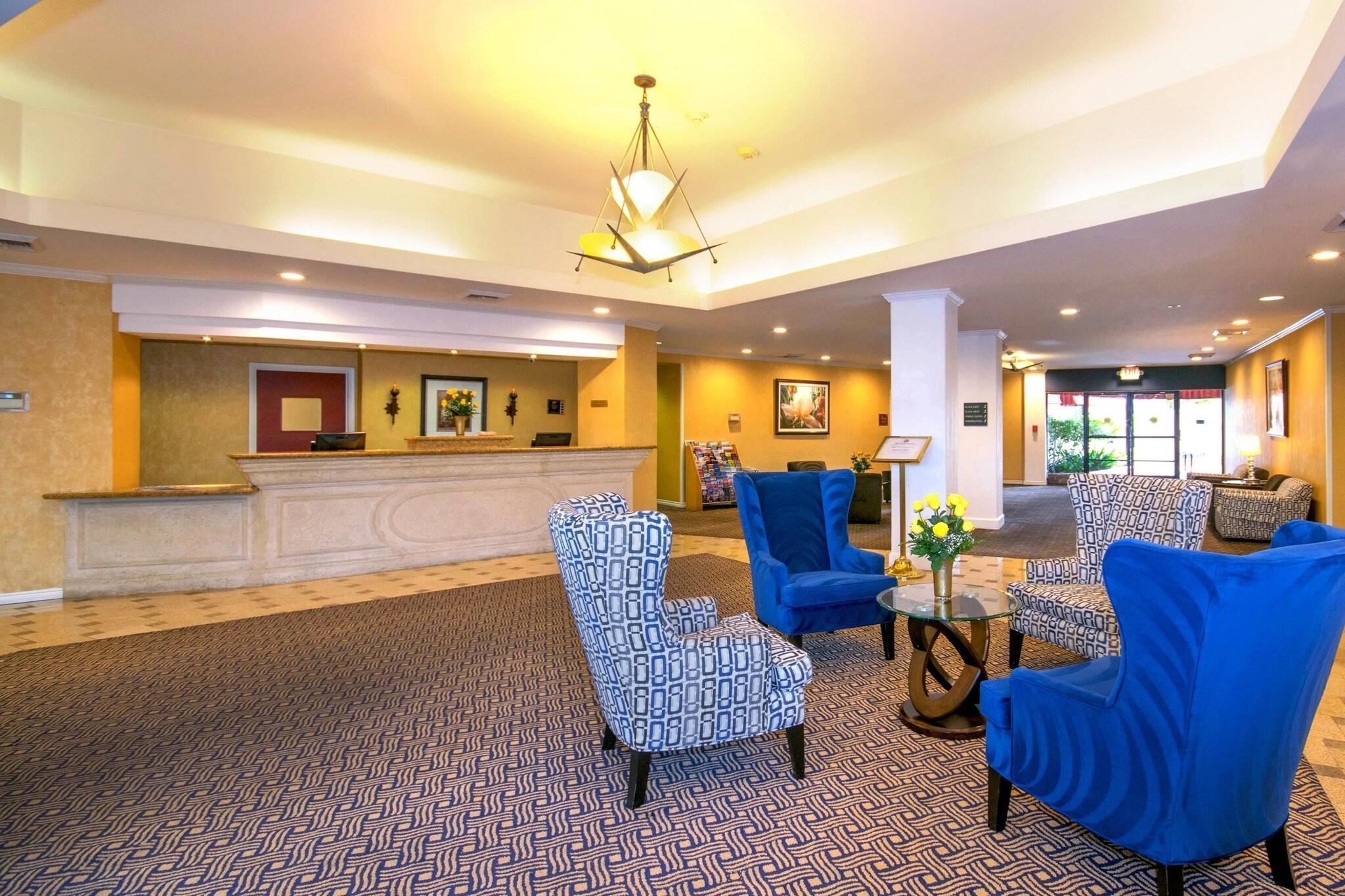 Vista Lobby Oakland Airport Executive Hotel