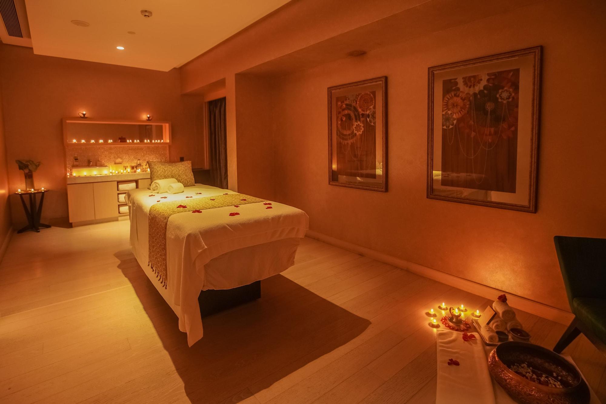 Spa Taj Santacruz