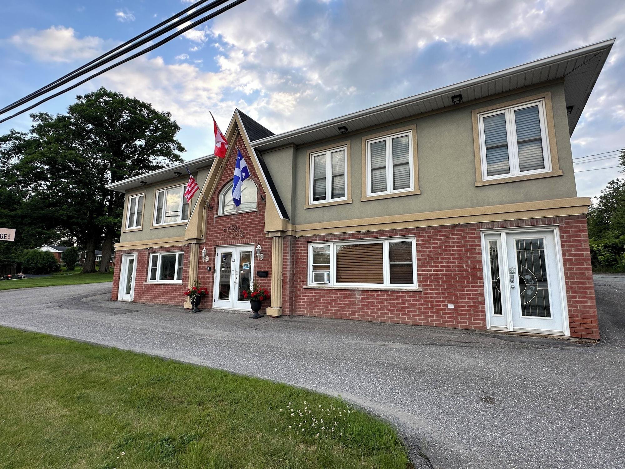 Vista Exterior Motel Le Refuge