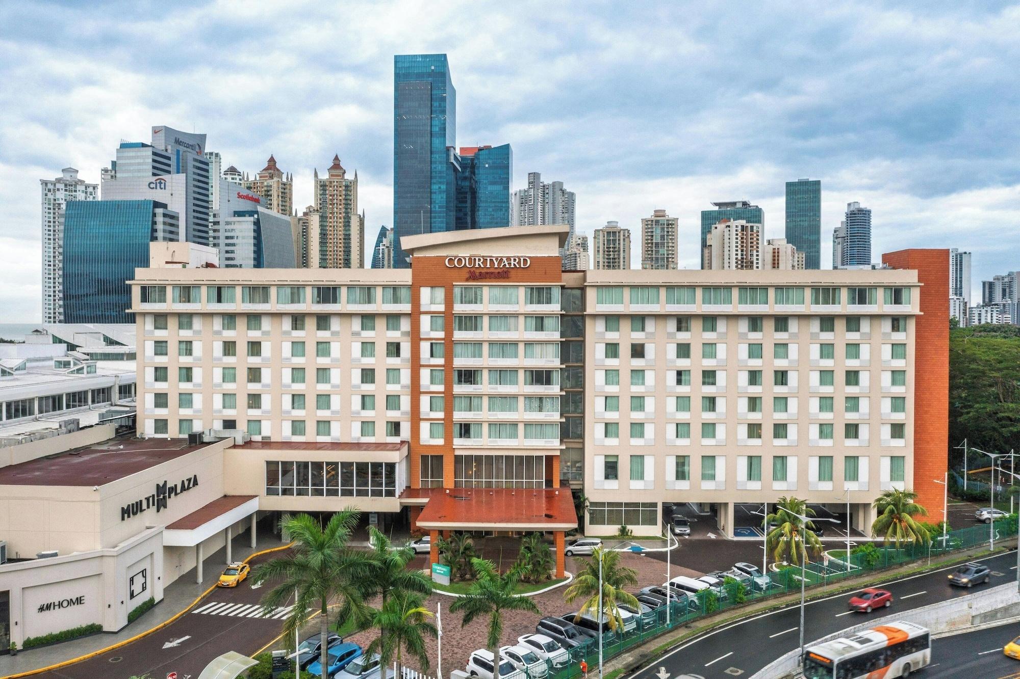 Vista Exterior Courtyard by Marriott Panama Multiplaza Mall