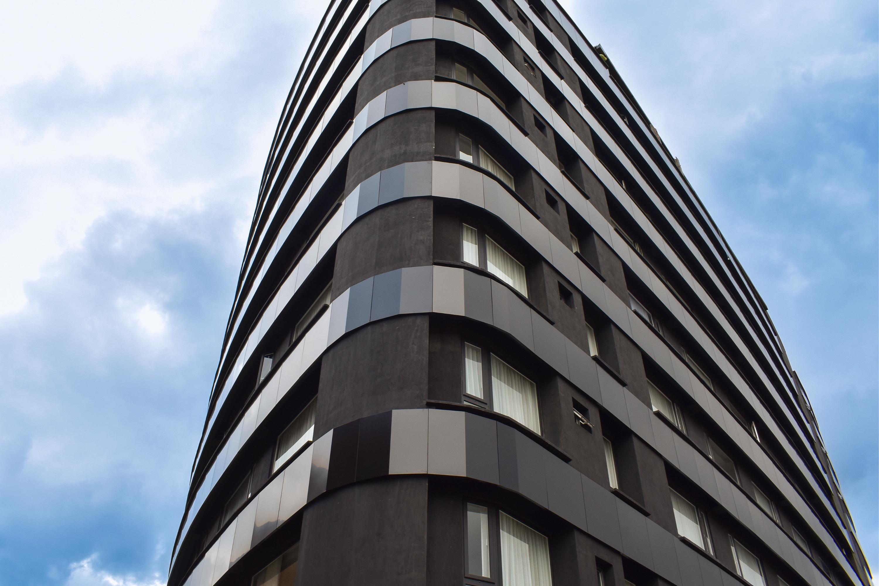Vista Exterior VOU Suites