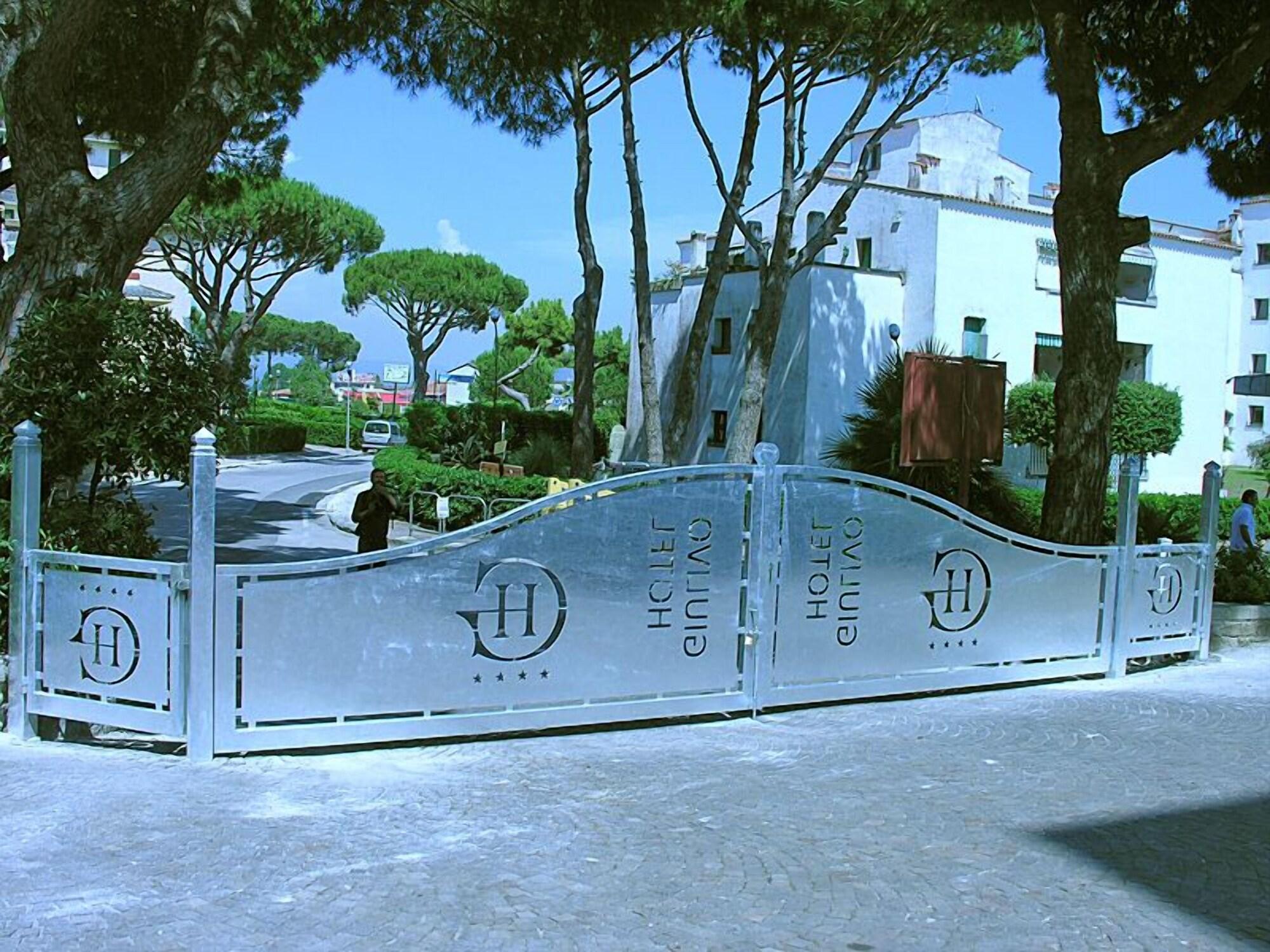 Vista Exterior Giulivo Hotel & Village