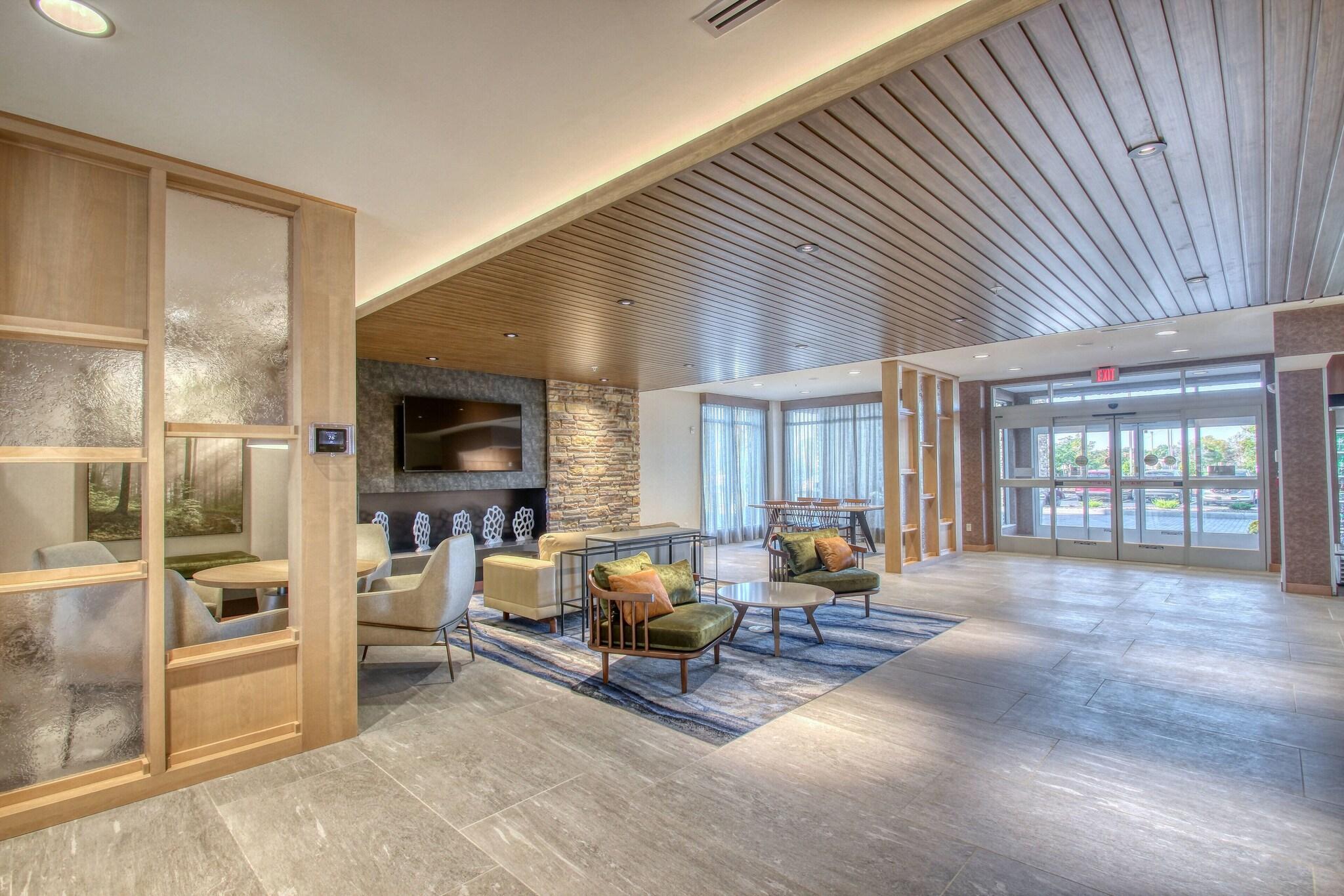 Vista Lobby Fairfield Inn & Suites by Marriott Appleton