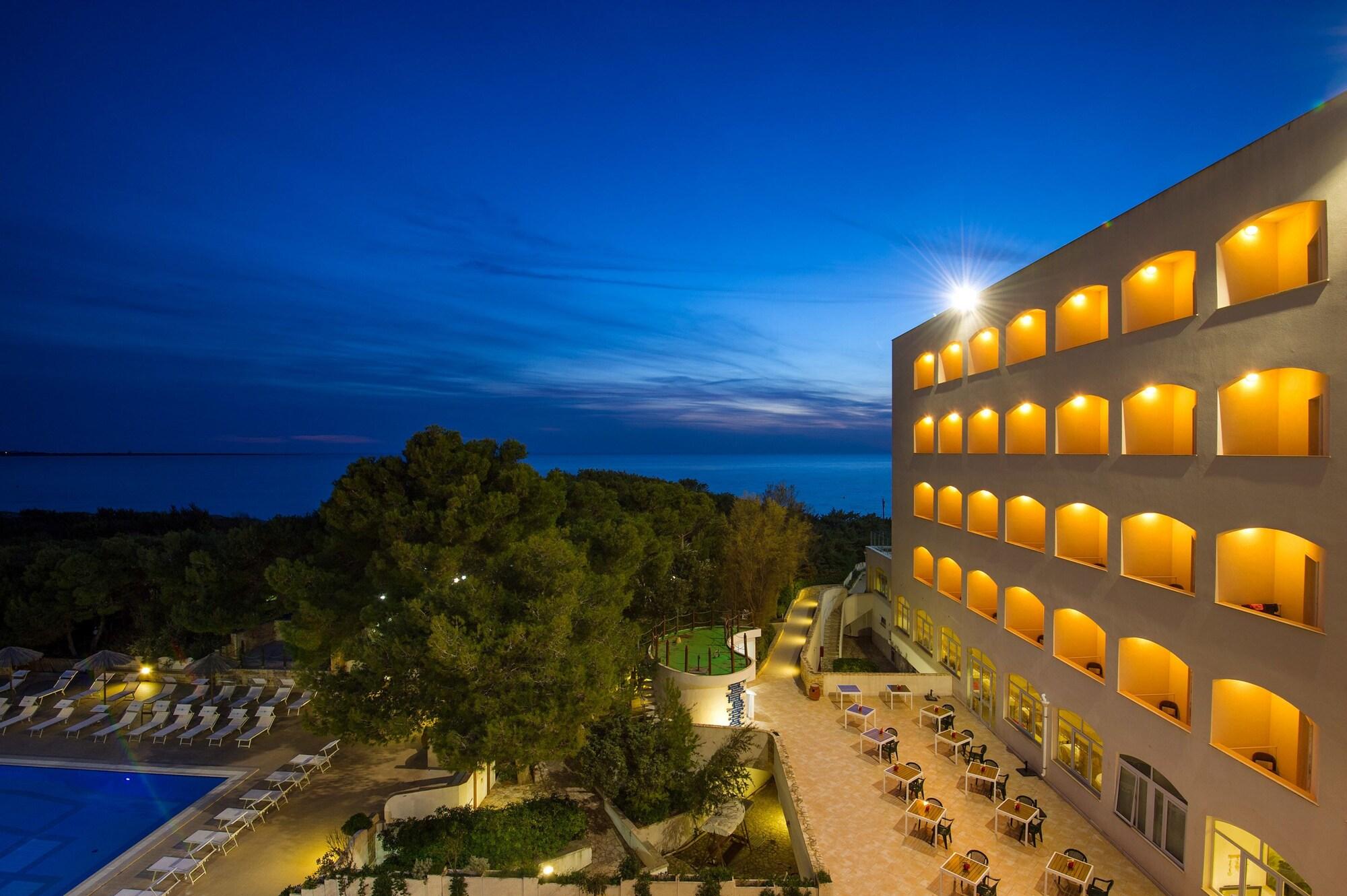 Vista Exterior Ecoresort Le Sirenè - Caroli Hotels