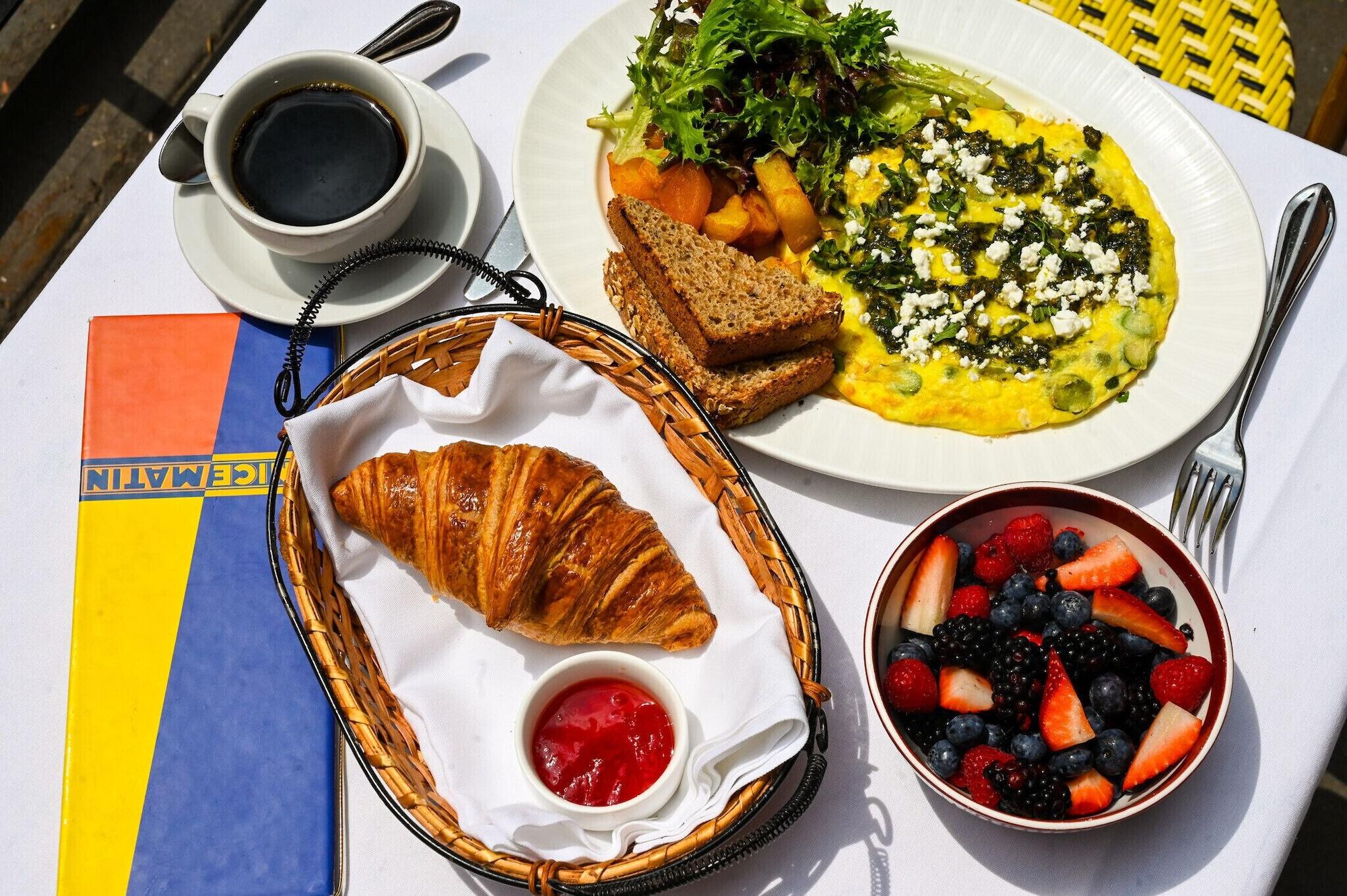 Restaurant The Lucerne Hotel