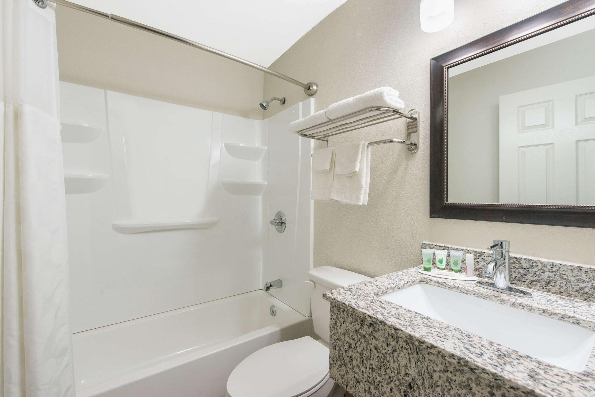 Equipamiento de Habitación Super 8 by Wyndham Moberly MO