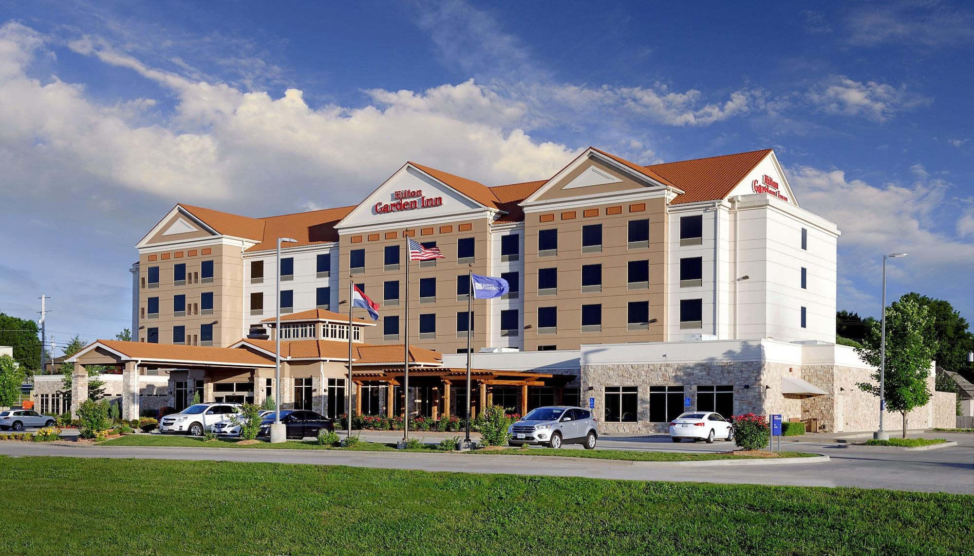 Vista Exterior Hilton Garden Inn Springfield, MO