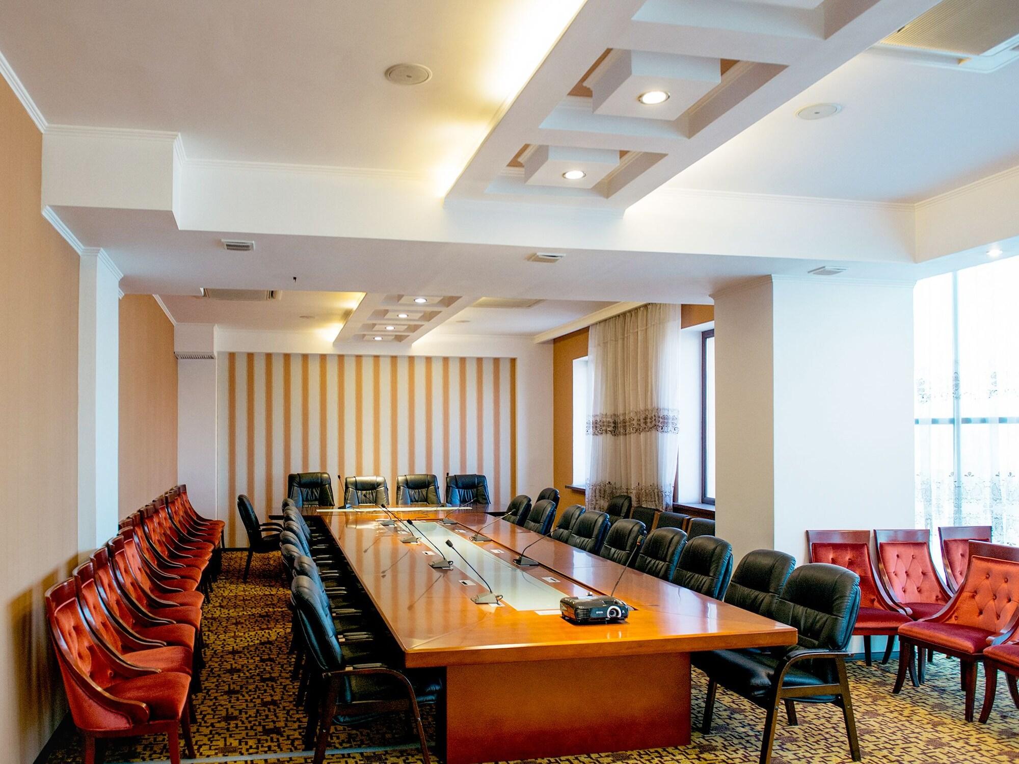 Sala de Reuniones Hotel Zhibek Zholy