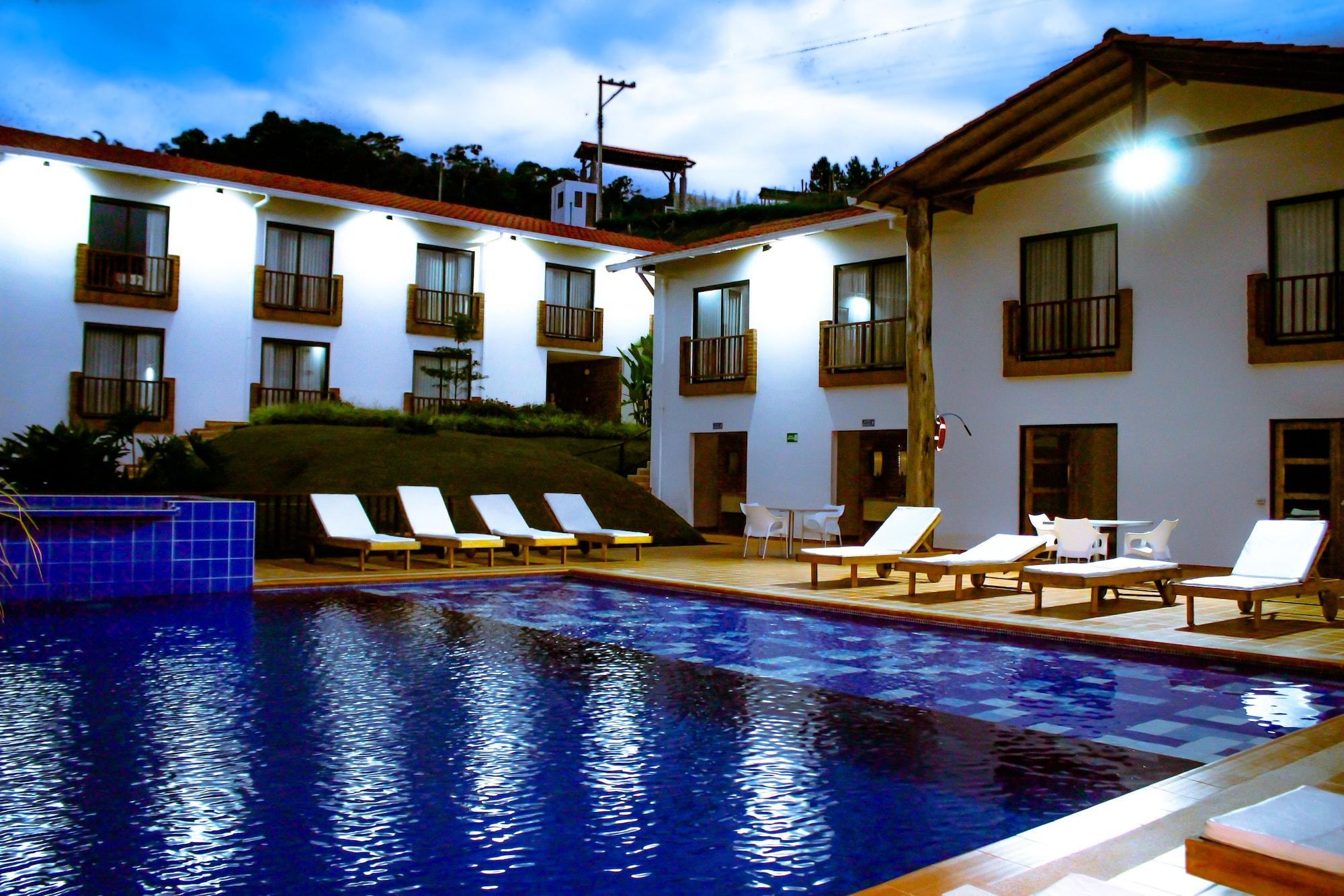 Vista Piscina La Huerta Hotel