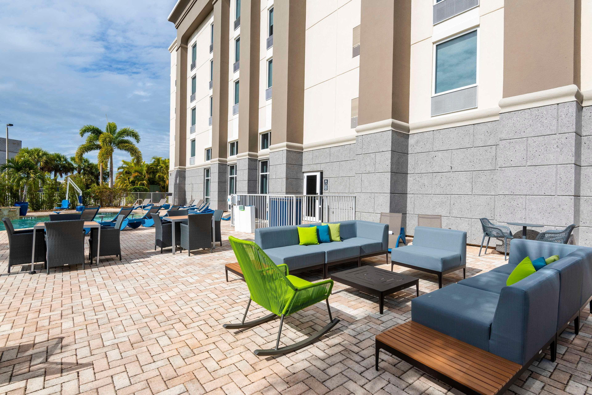 Vista Exterior Hampton Inn & Suites Fort Myers - Colonial Blvd