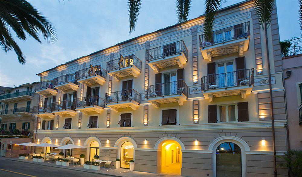 Varios San Pietro Palace Hotel