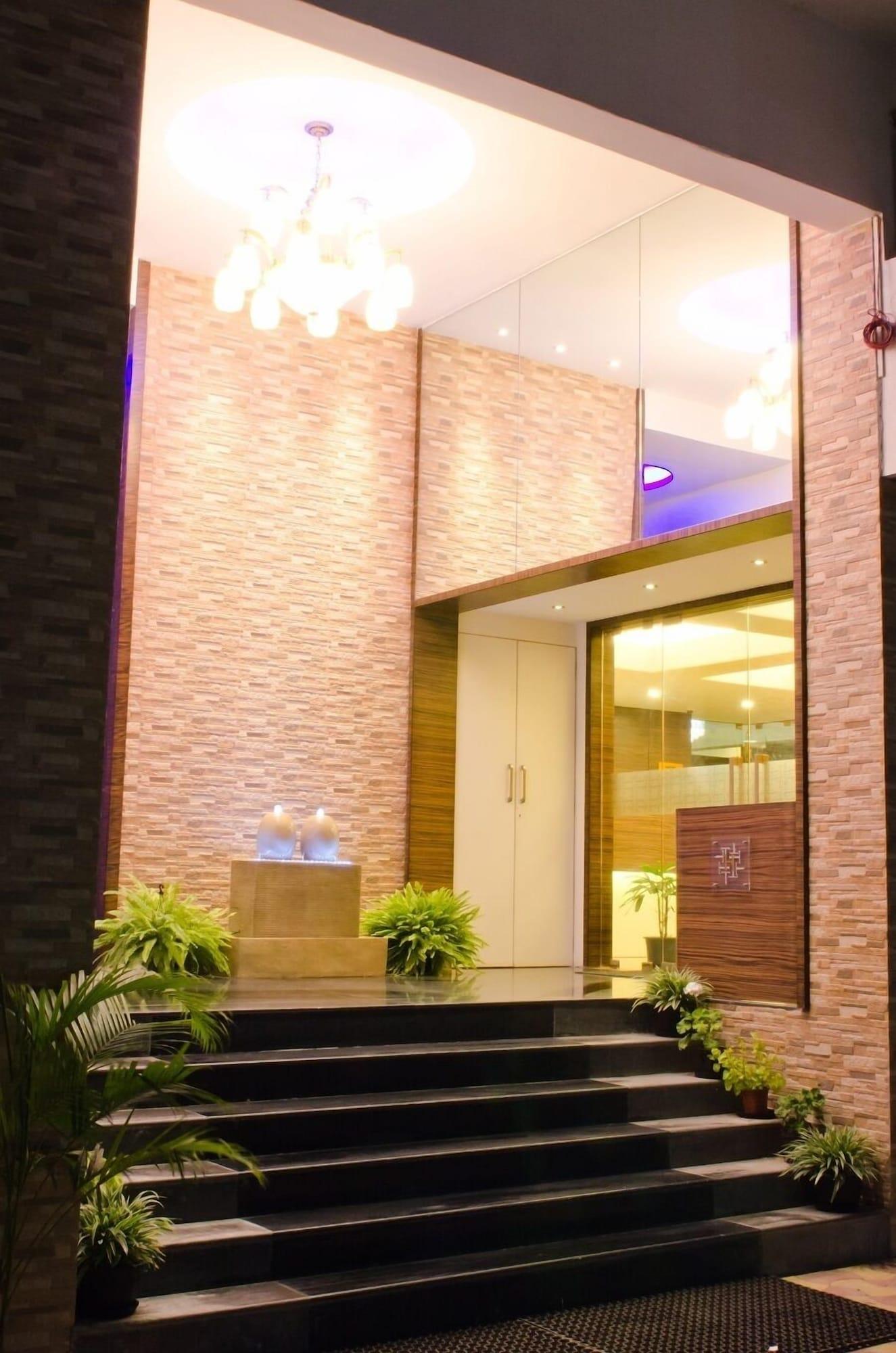 Vista Exterior The Haven Serviced Residences