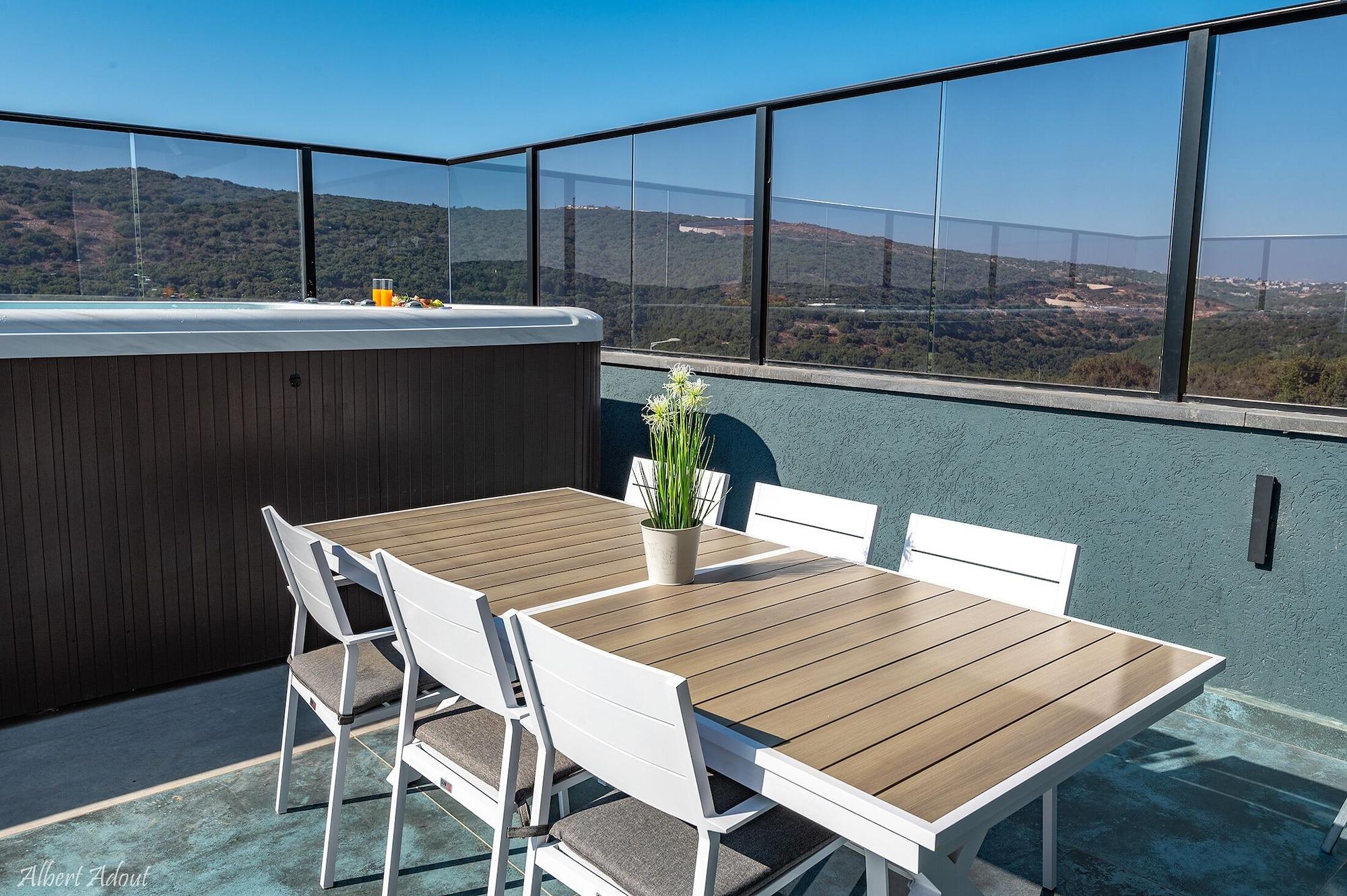 Vista Exterior Naomi Boutique Suites