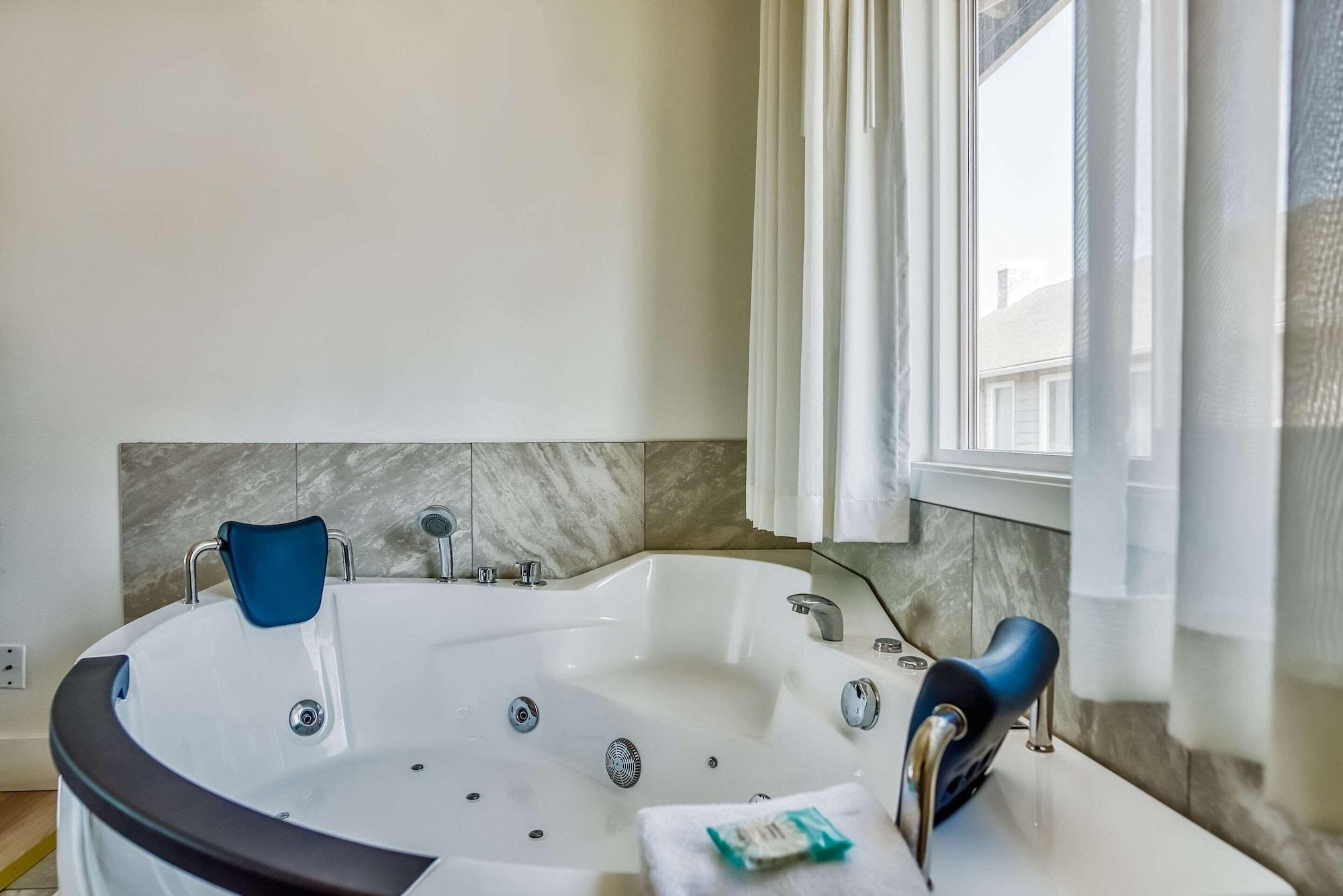 Habitación Clarion Inn Surfrider Resort