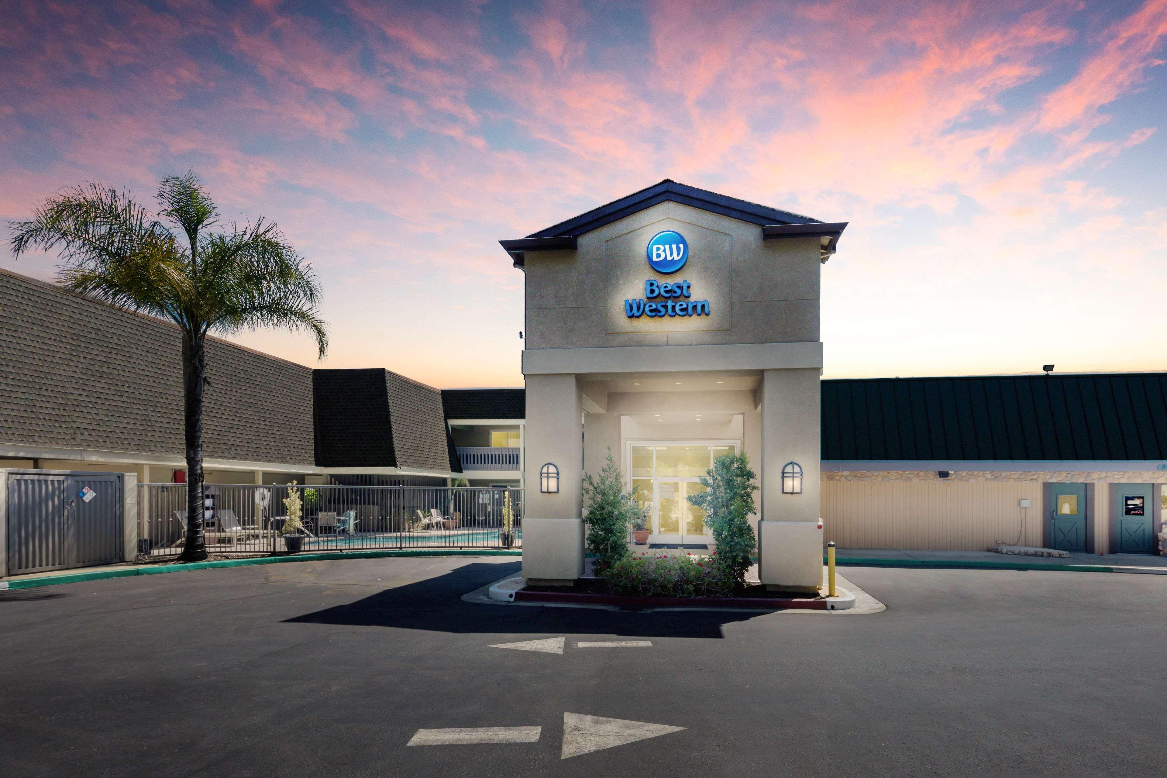 Vista Exterior Best Western Danville Sycamore Inn