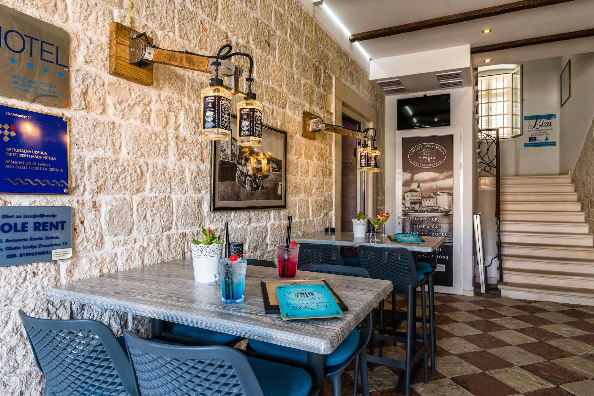 Bar/Salón Hotel Sikaa