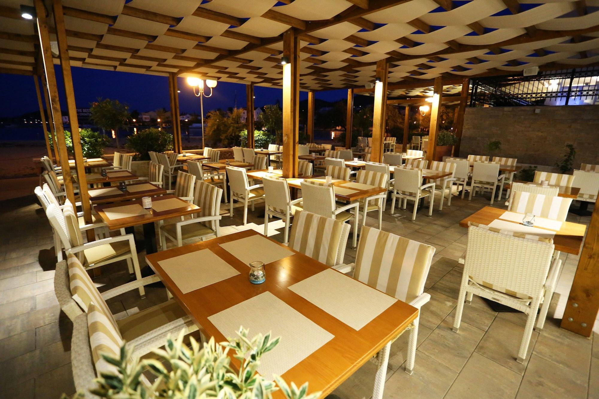 Bar/Salón Vile Dalmacija