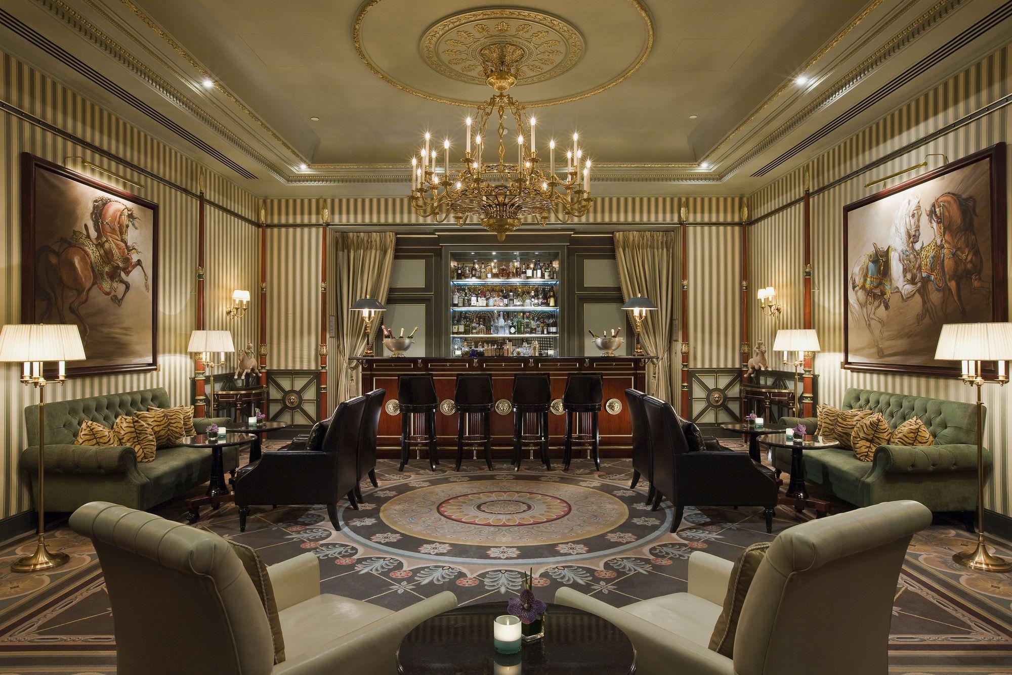 Hotel Shangri-La Hotel Paris