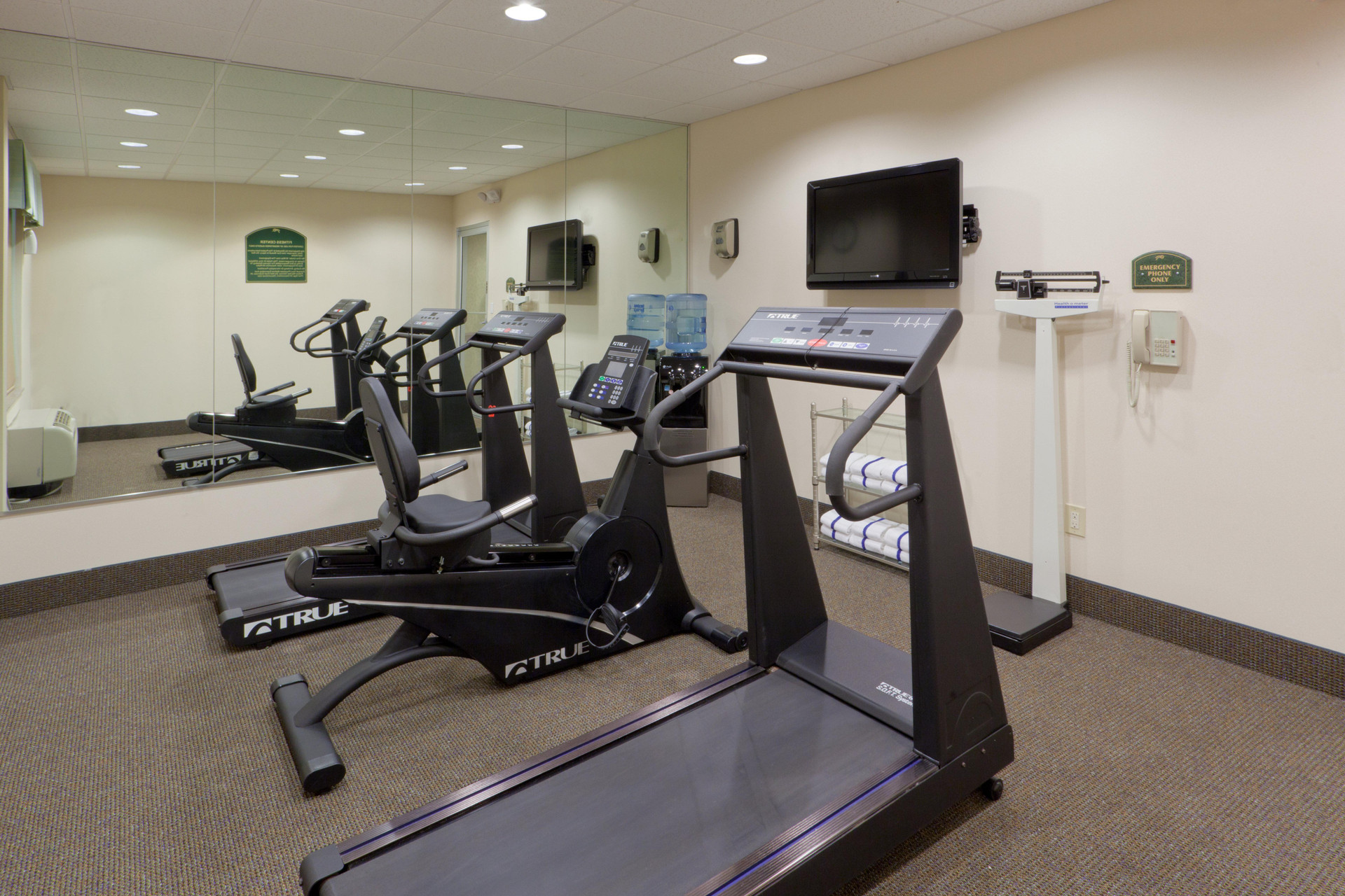 Instalaciones Recreativas Holiday Inn Express Lordstown-Newton Falls/Warren