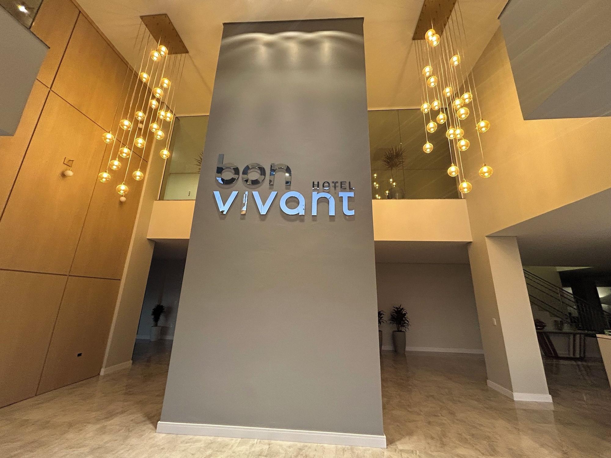 Vista Lobby Bon Vivant Hotel