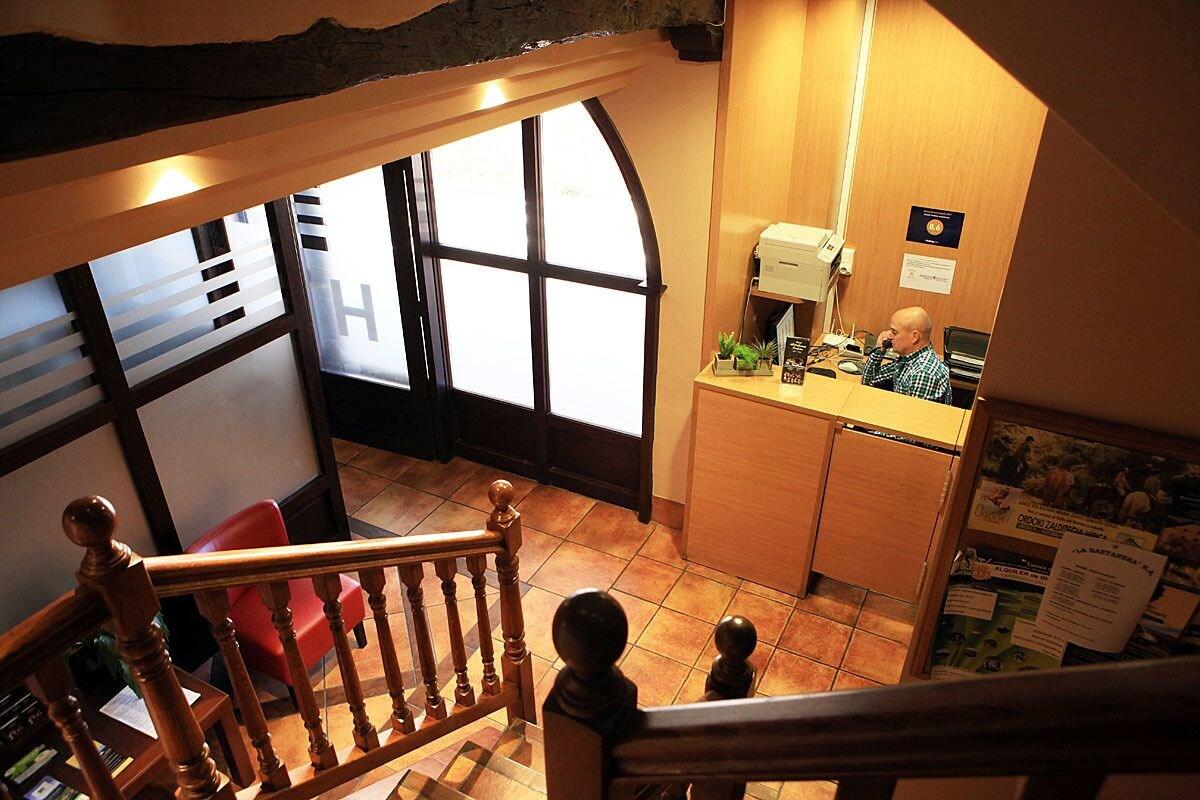 Vista Lobby Hostal Trinkete Antxitonea