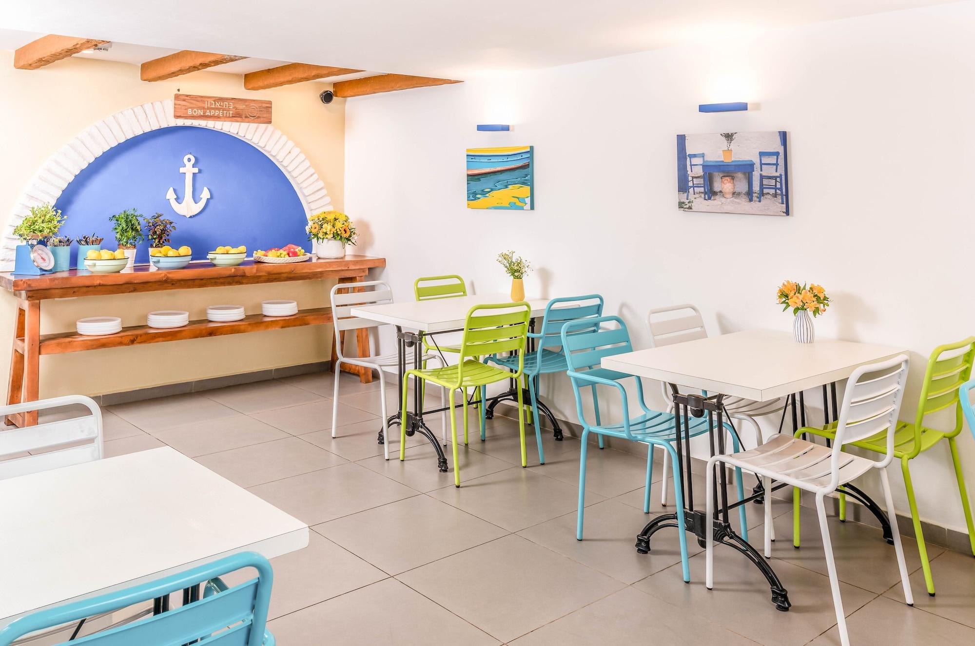 Restaurant Gesher HaZiv TravelHotel