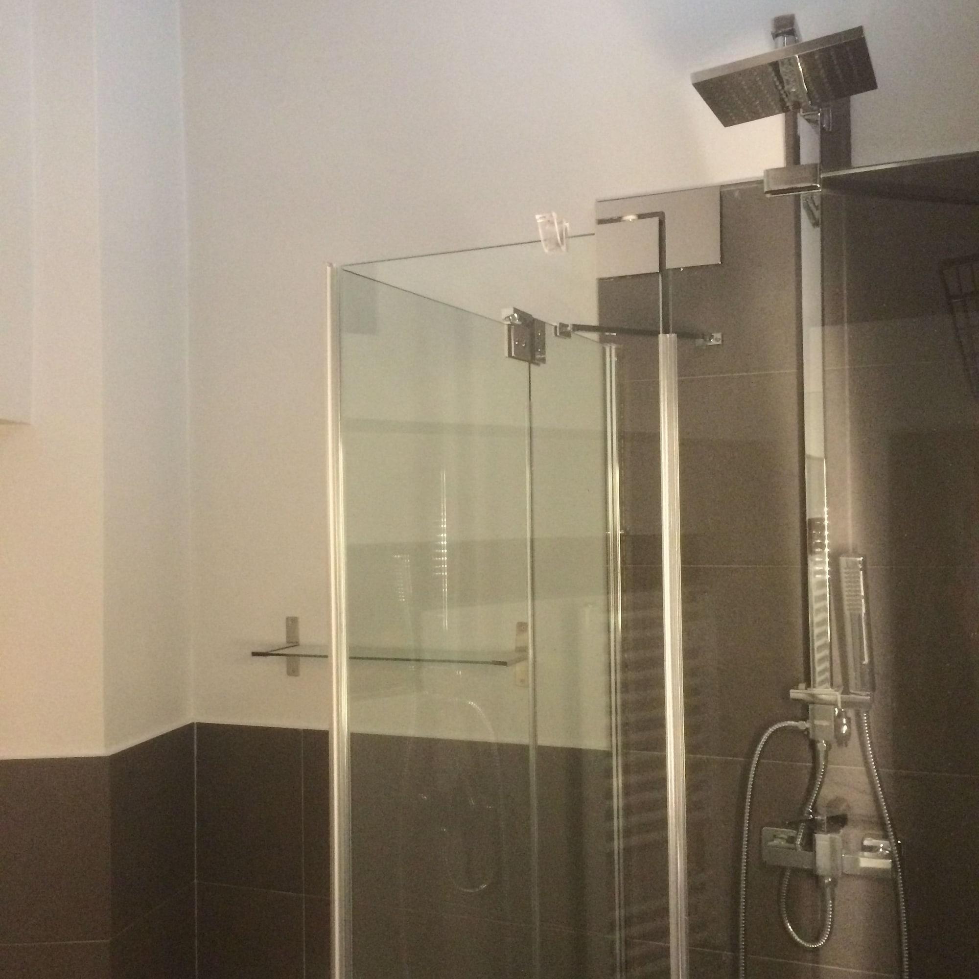 Equipamiento de Habitación Diezmadrid Hostal