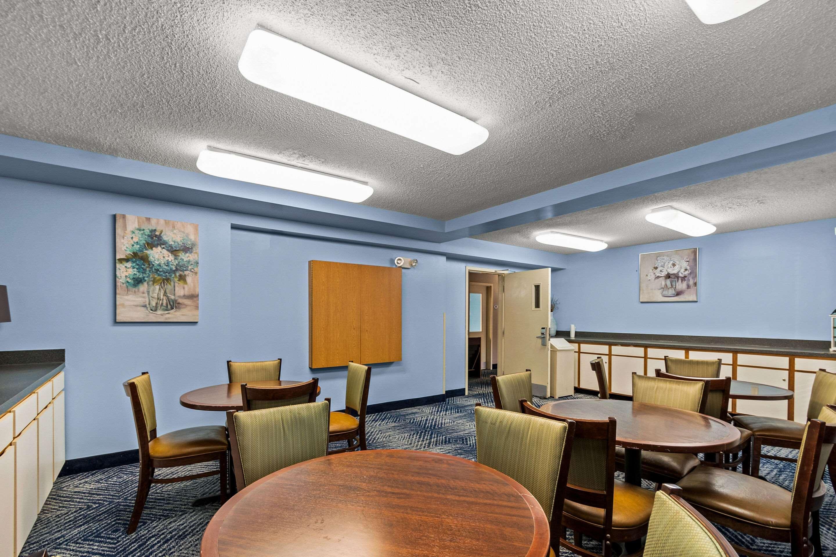 Restaurant Suburban Studios Sterling - Washington Dulles