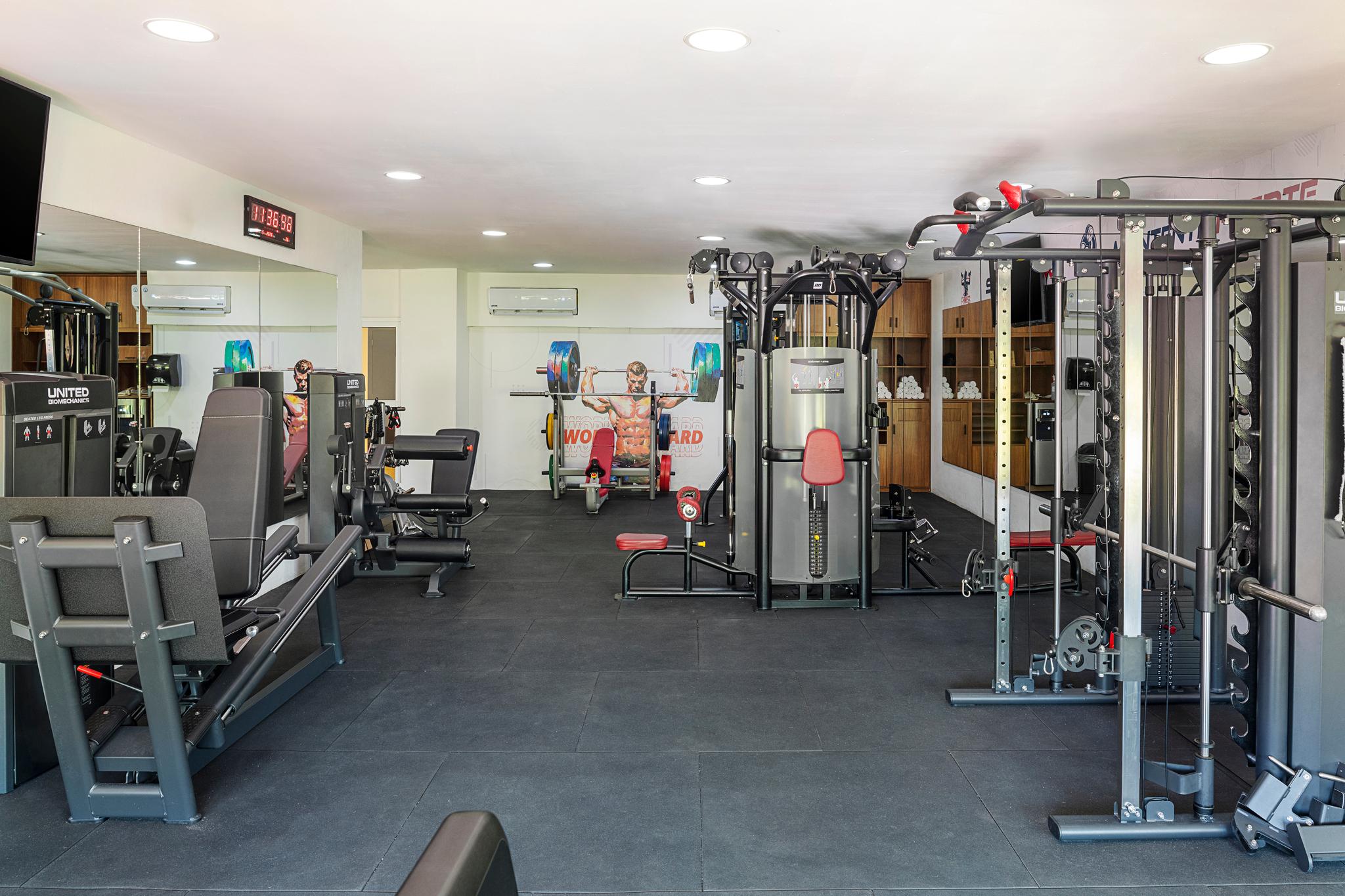 Gimnasio Ocean Coral & Turquesa