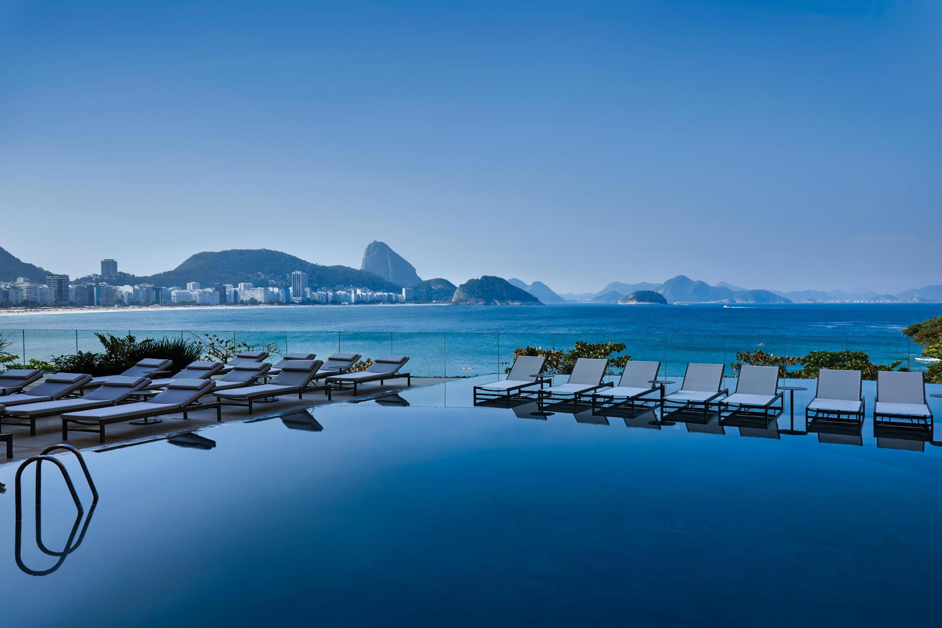Vista Piscina Fairmont Rio de Janeiro Copacabana