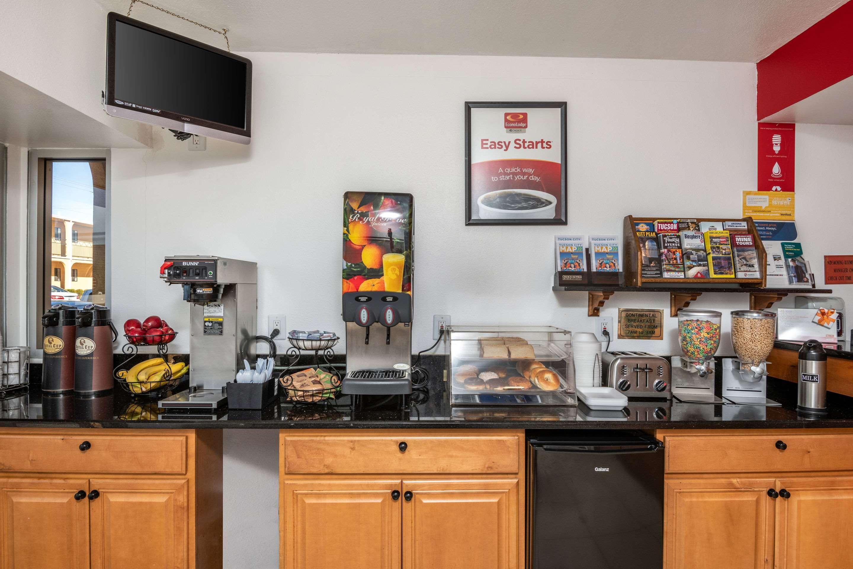 Restaurant Econo Lodge University