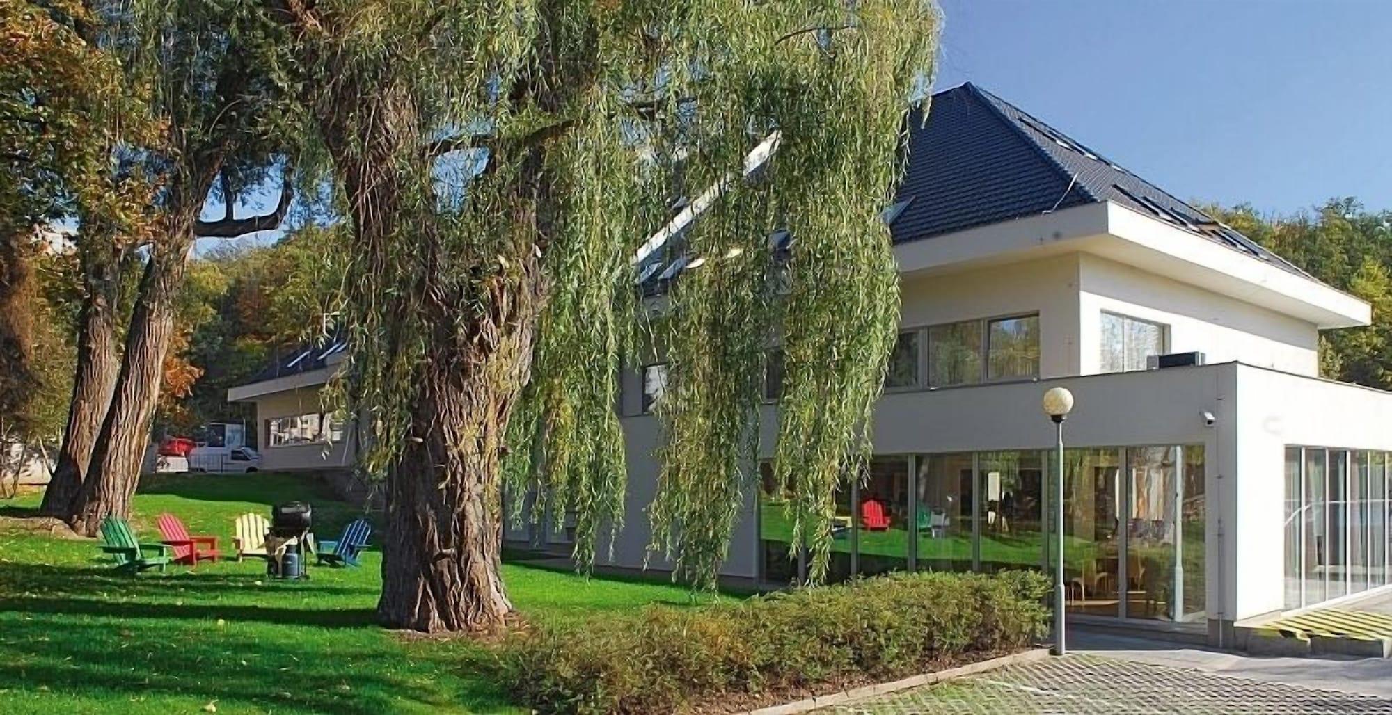 Vista Exterior Hotel Michael