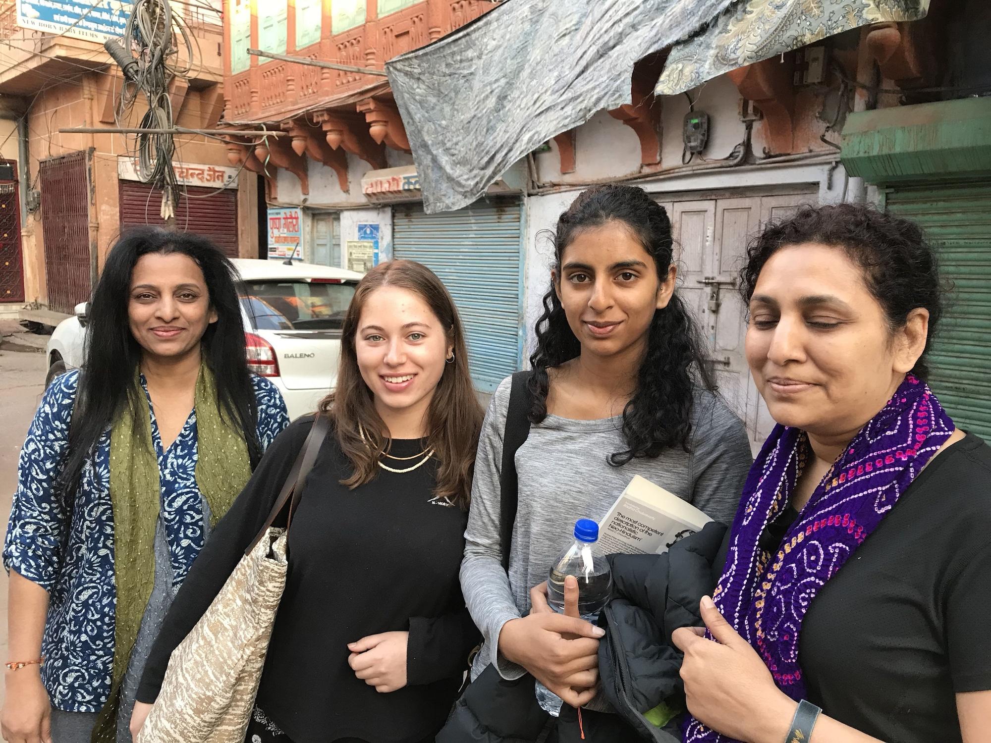 Vista Exterior The Blue House, Oldest Guest House