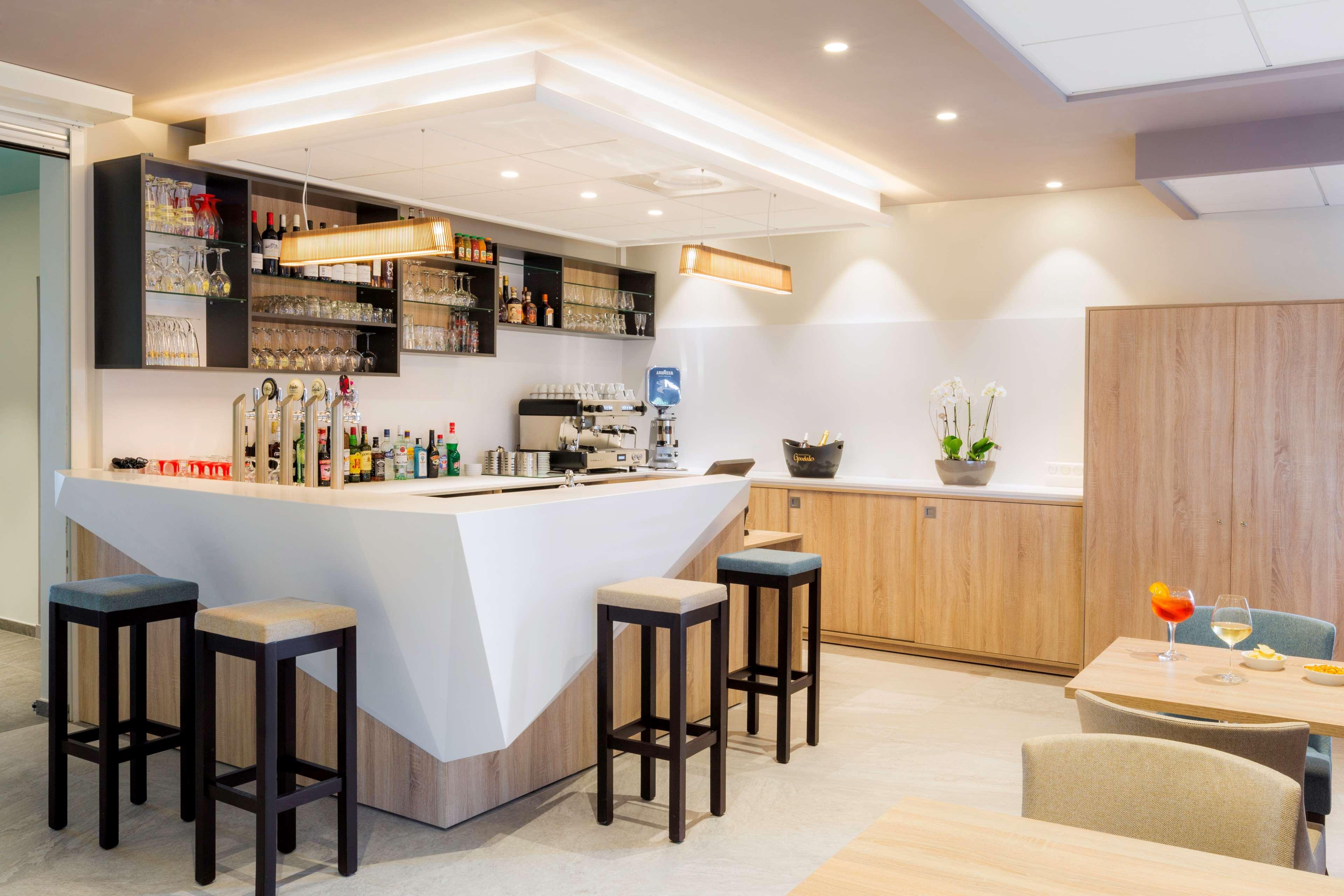 Bar/Salón Best Western Plus Miami Airport North Hotel & Suites