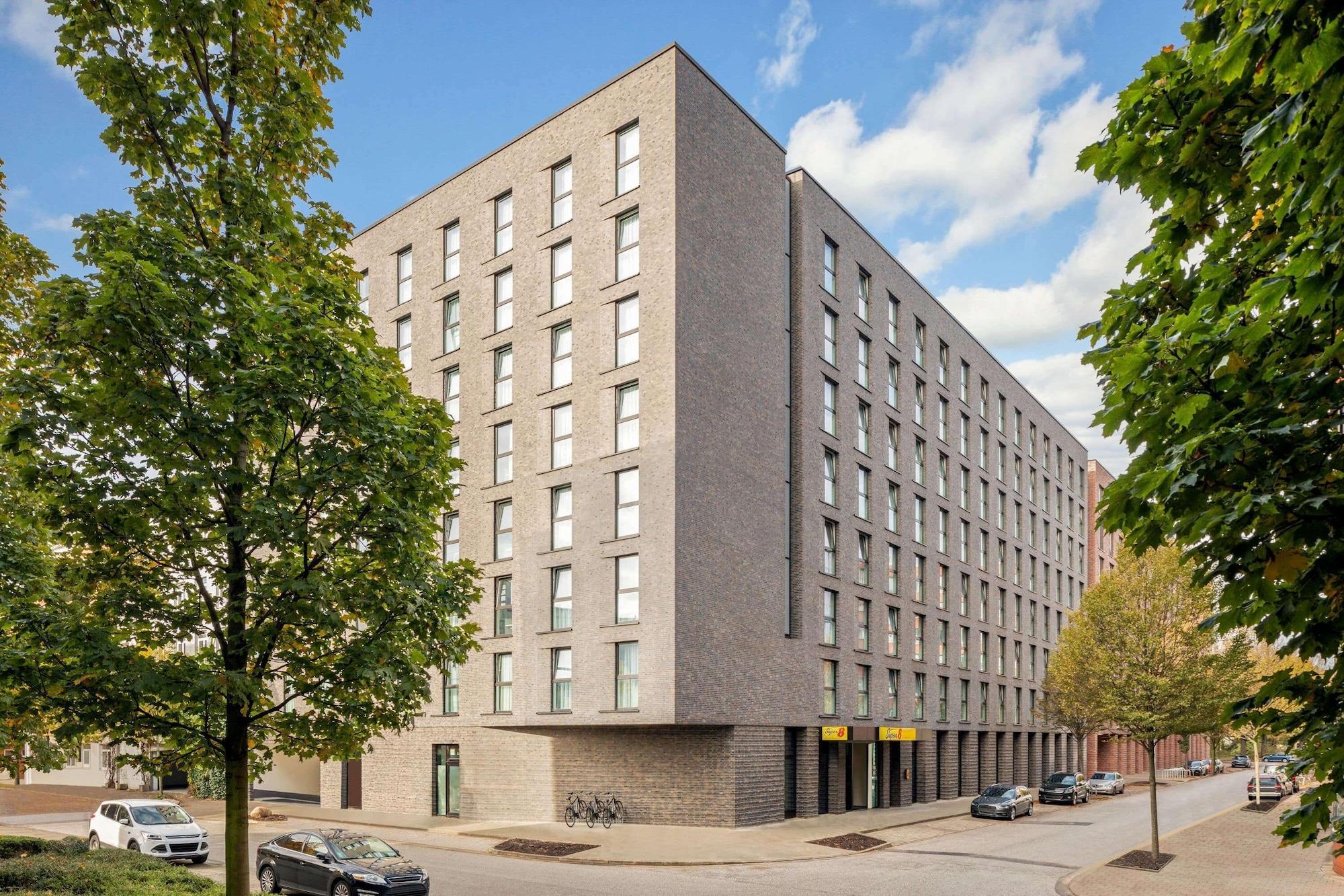 Vista Exterior Super 8 by Wyndham Hamburg Mitte