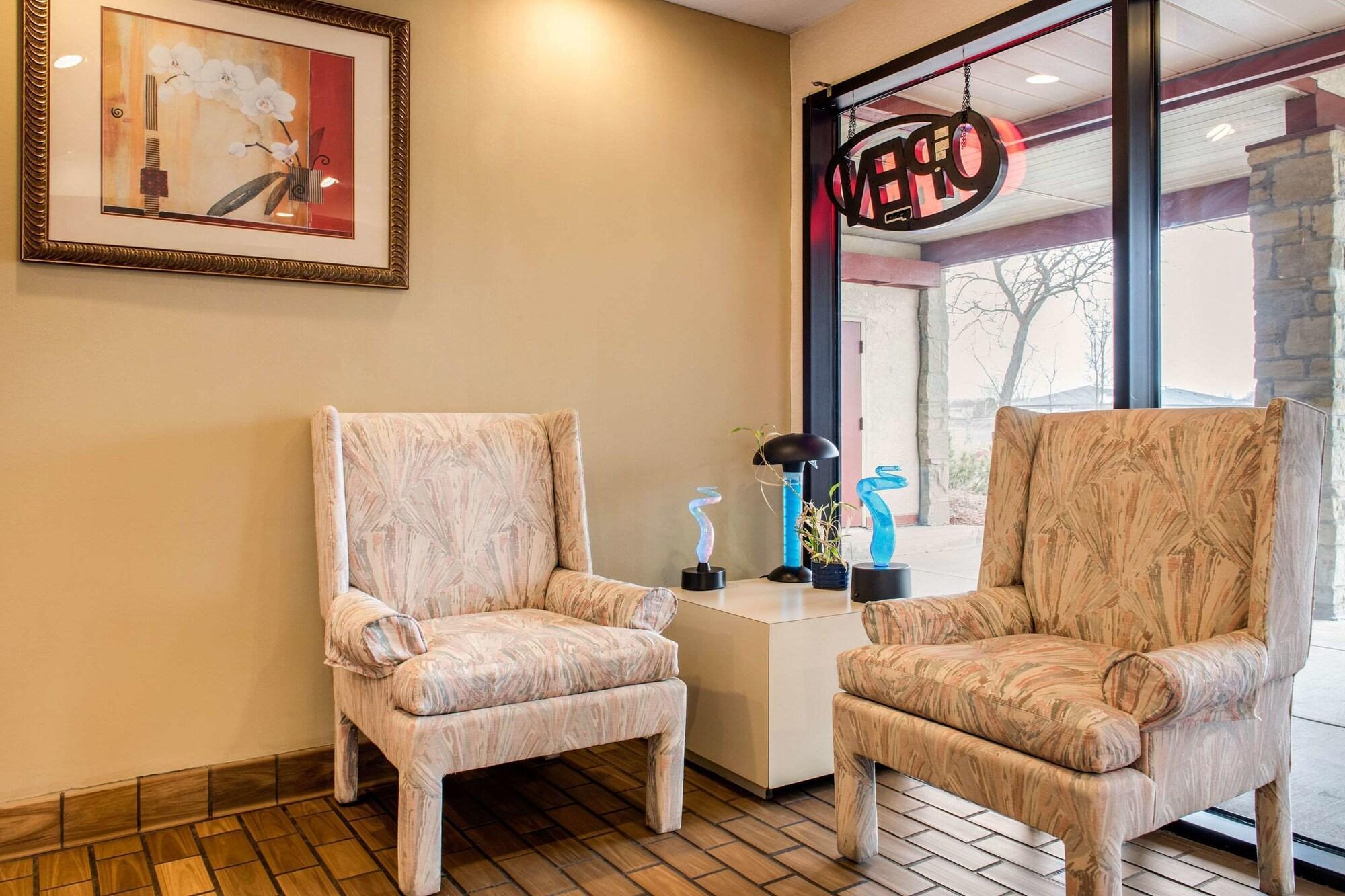 Vista Lobby Econo Lodge Holland - Toledo