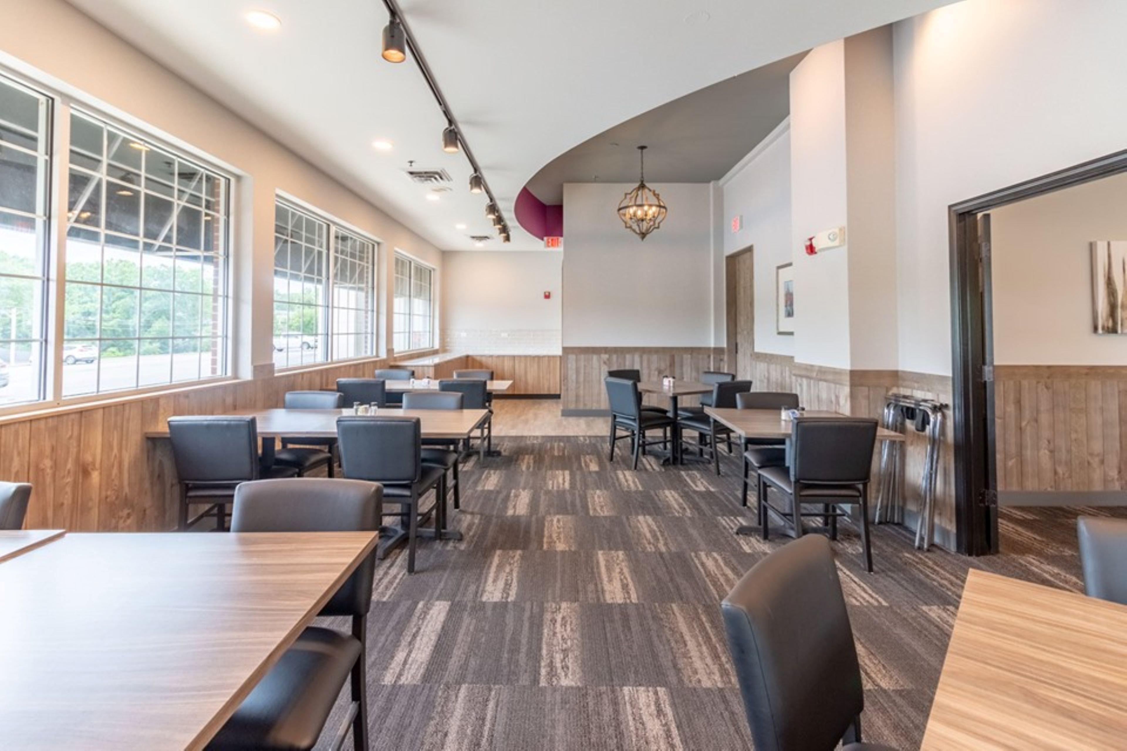 Restaurant Holiday Inn Poplar Bluff by IHG