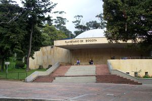 Alojamiento - ApartaEstudios - Plaza de Toros